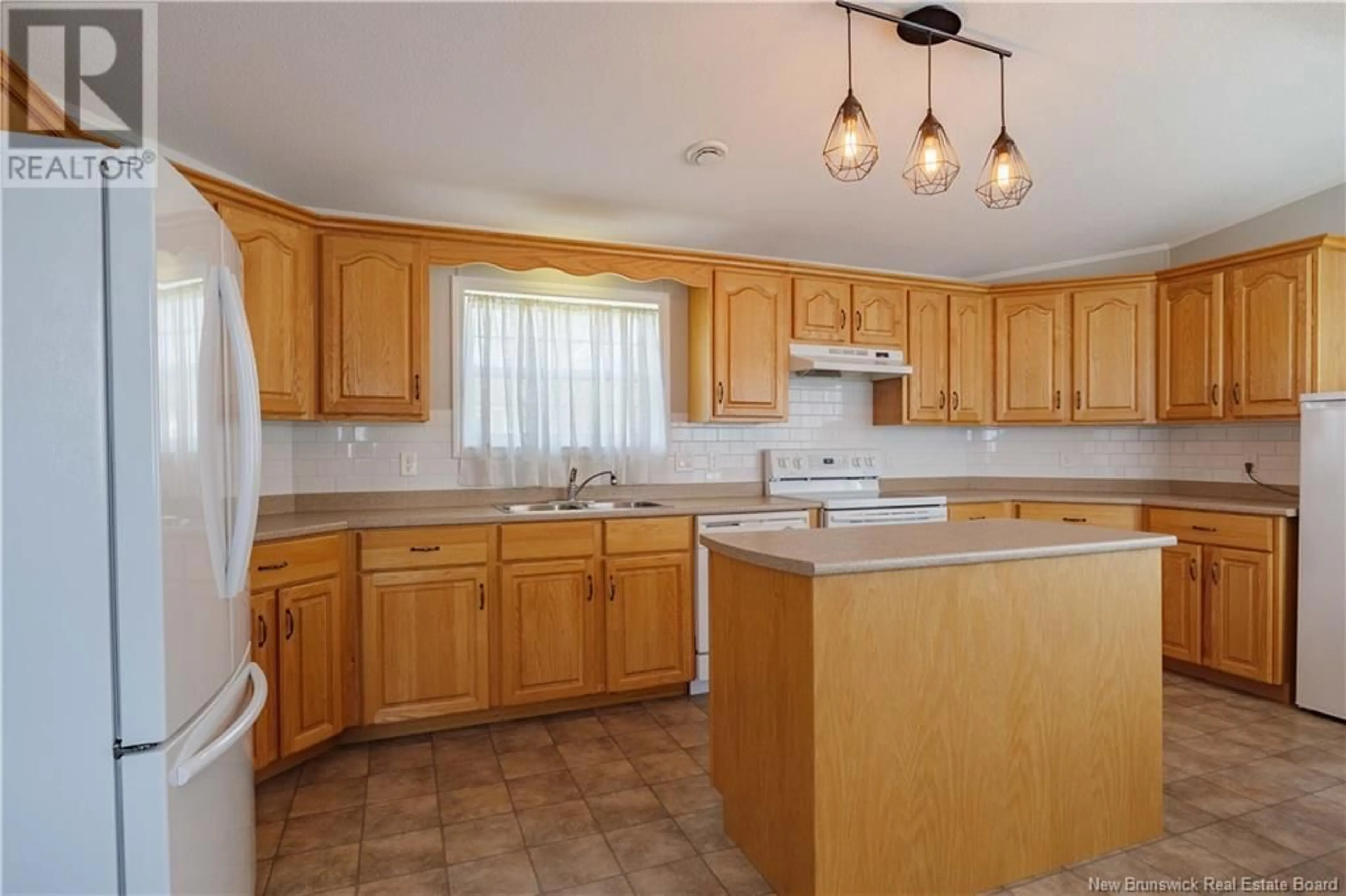 Standard kitchen, unknown for 122 GLENMAR DRIVE, Fredericton New Brunswick E3G0S3
