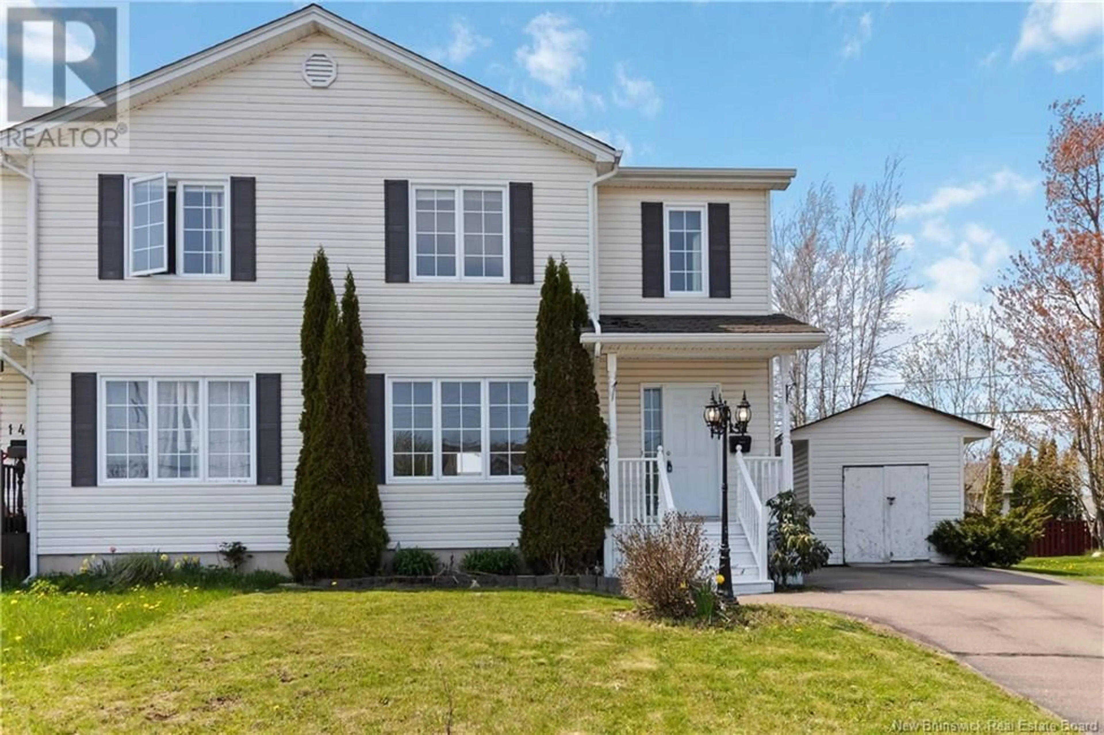 Home with vinyl exterior material, street for 151 MOUNT PLEASANT, Moncton New Brunswick E1G5J4