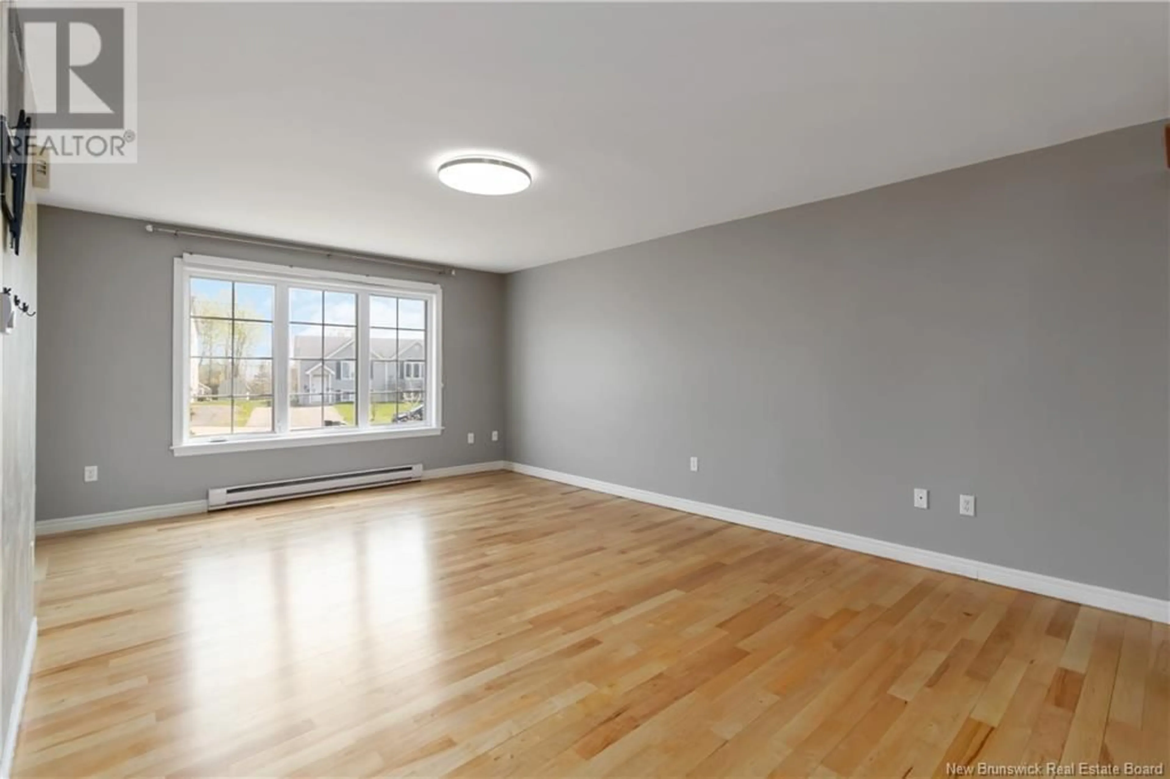 A pic of a room for 151 MOUNT PLEASANT, Moncton New Brunswick E1G5J4