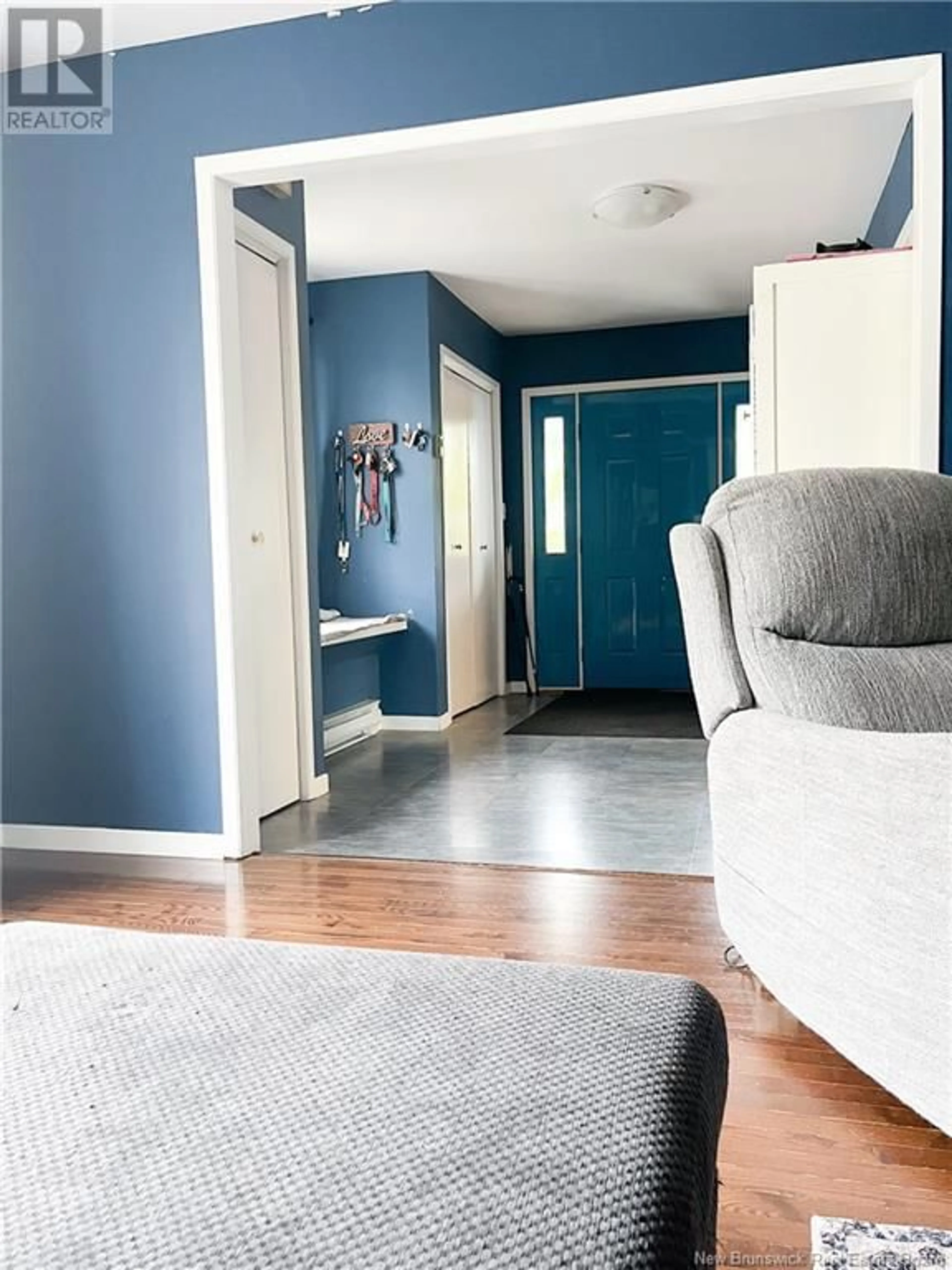 Indoor entryway for 345 ROUTE 102, Burton New Brunswick E2V3C9