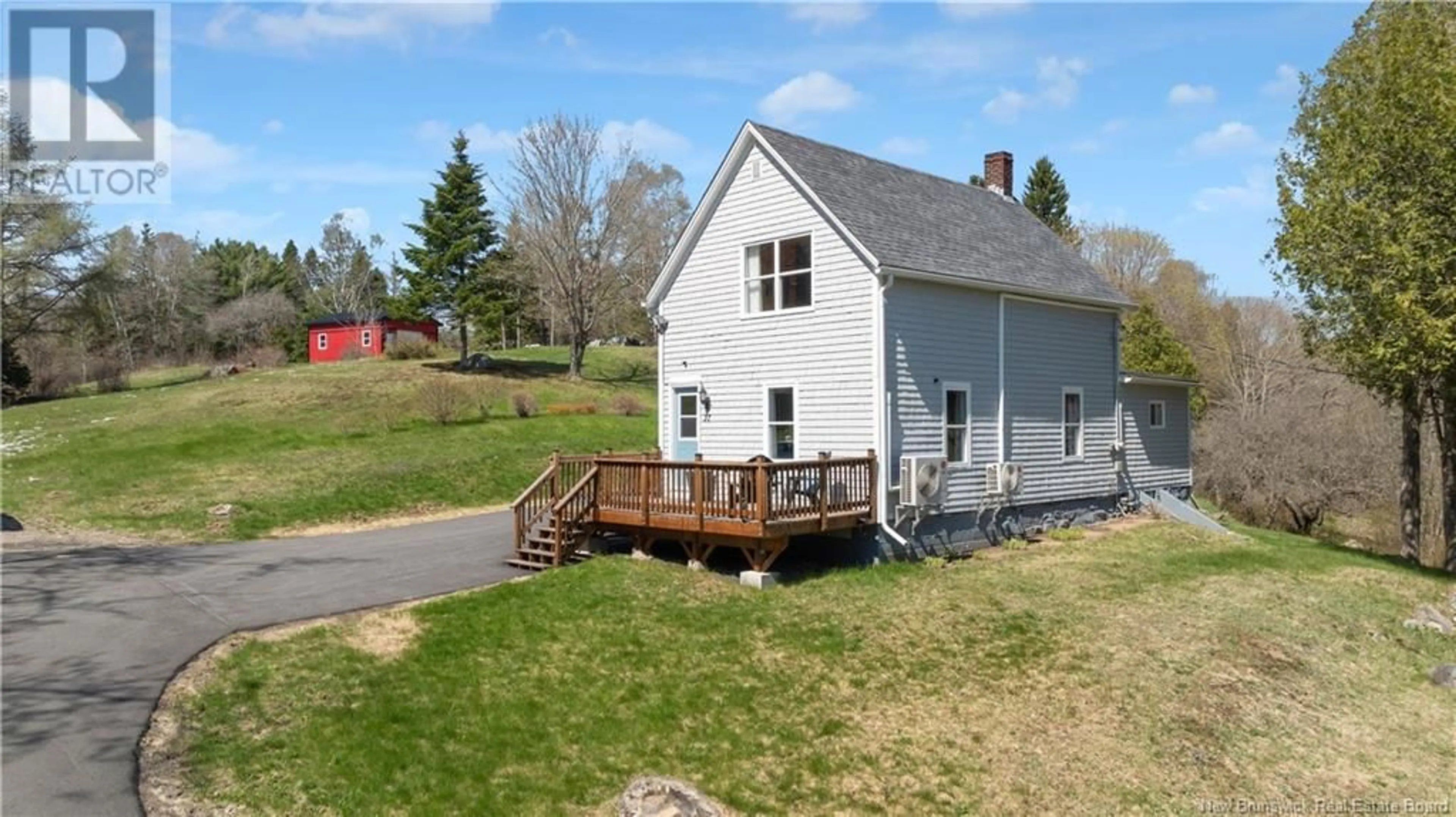 A pic from outside/outdoor area/front of a property/back of a property/a pic from drone, street for 37 PUDDINGTON ROAD, Clifton Royal New Brunswick E5S2C1