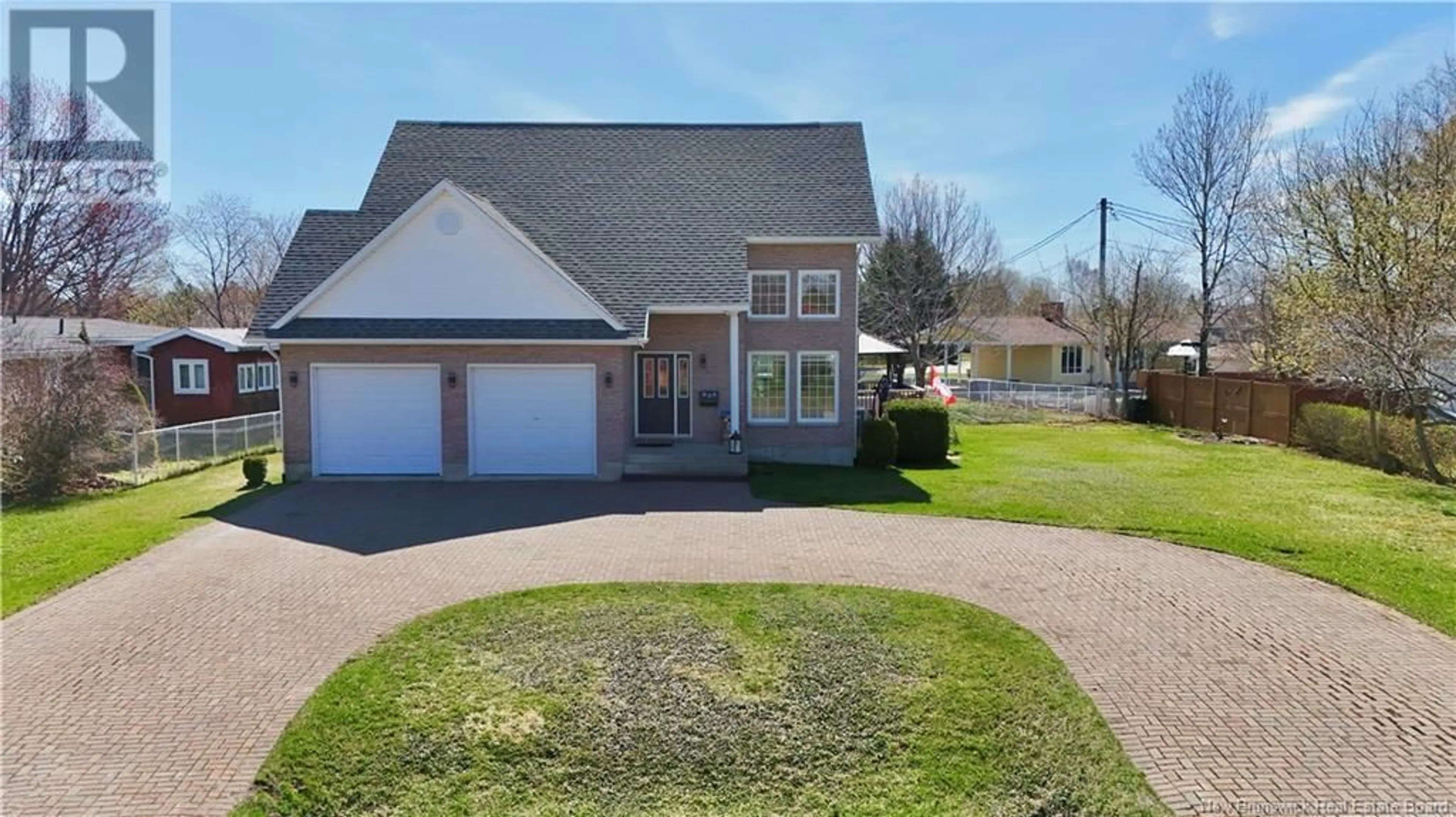 Home with vinyl exterior material, street for 935 HAY, Bathurst New Brunswick E2A3S1