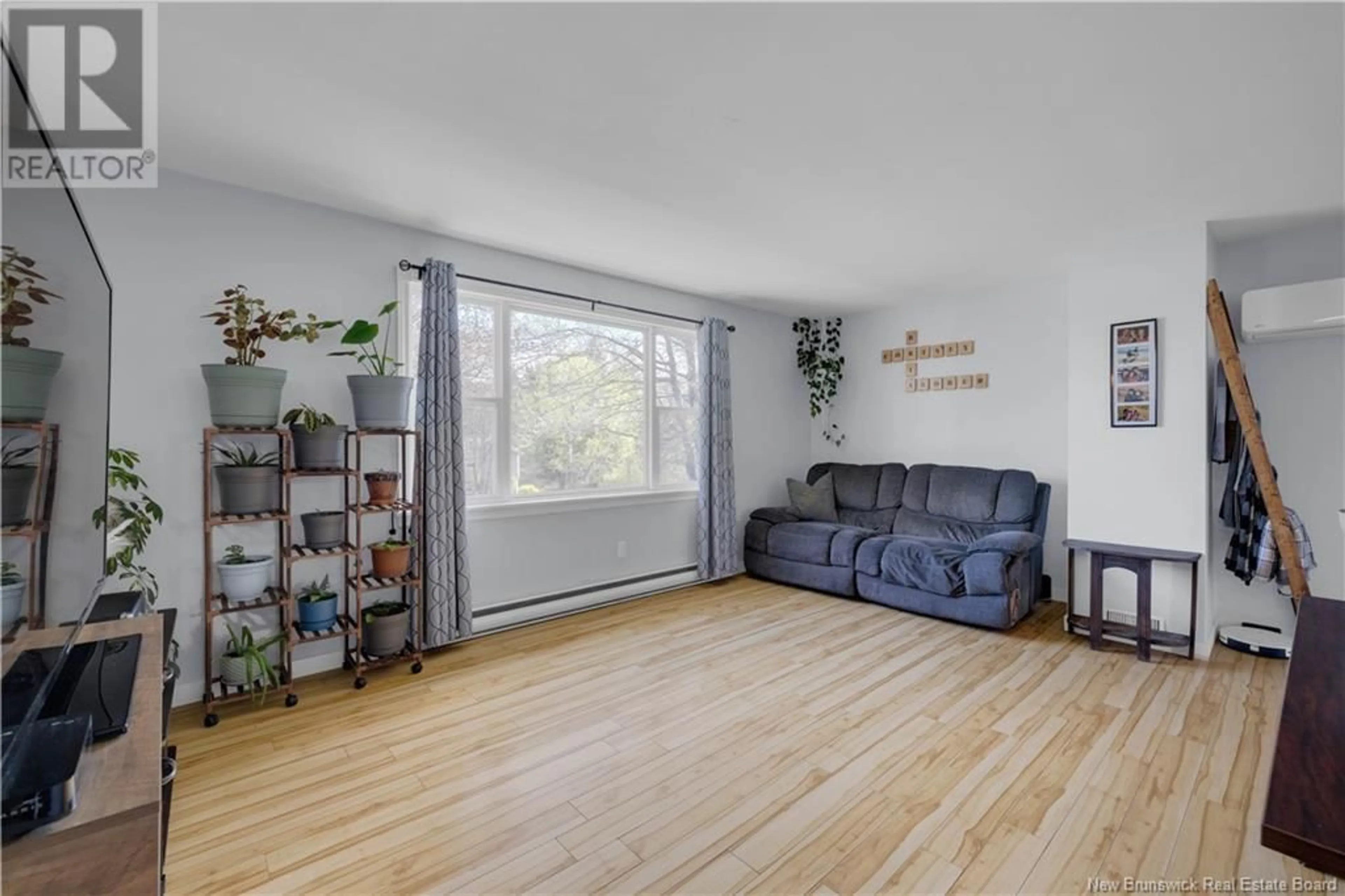 Living room with furniture, unknown for 23 PHILLIPS DRIVE, Quispamsis New Brunswick E2E4T7