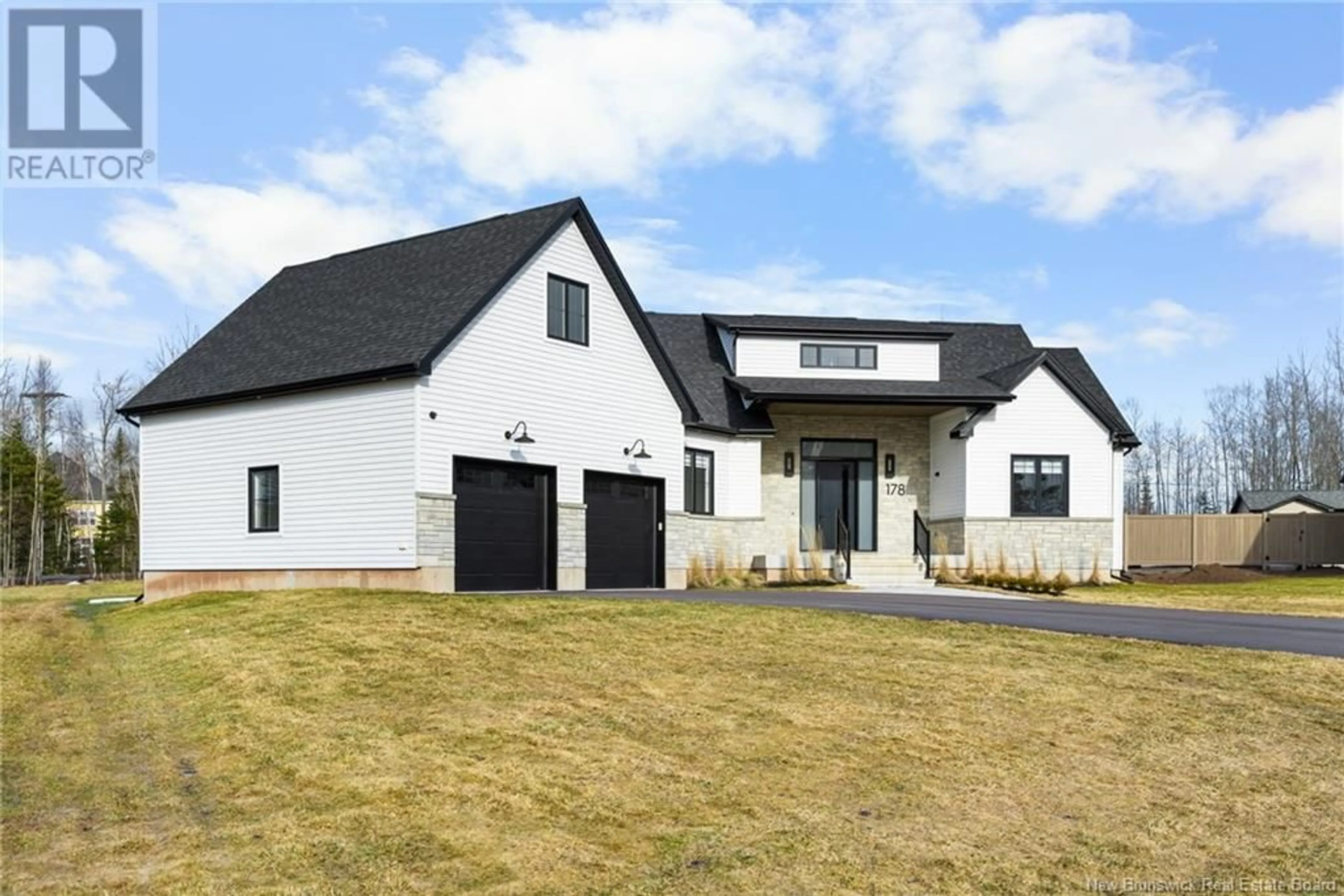 Home with vinyl exterior material, unknown for 178 BOUCHARD, Dieppe New Brunswick E1A9T9