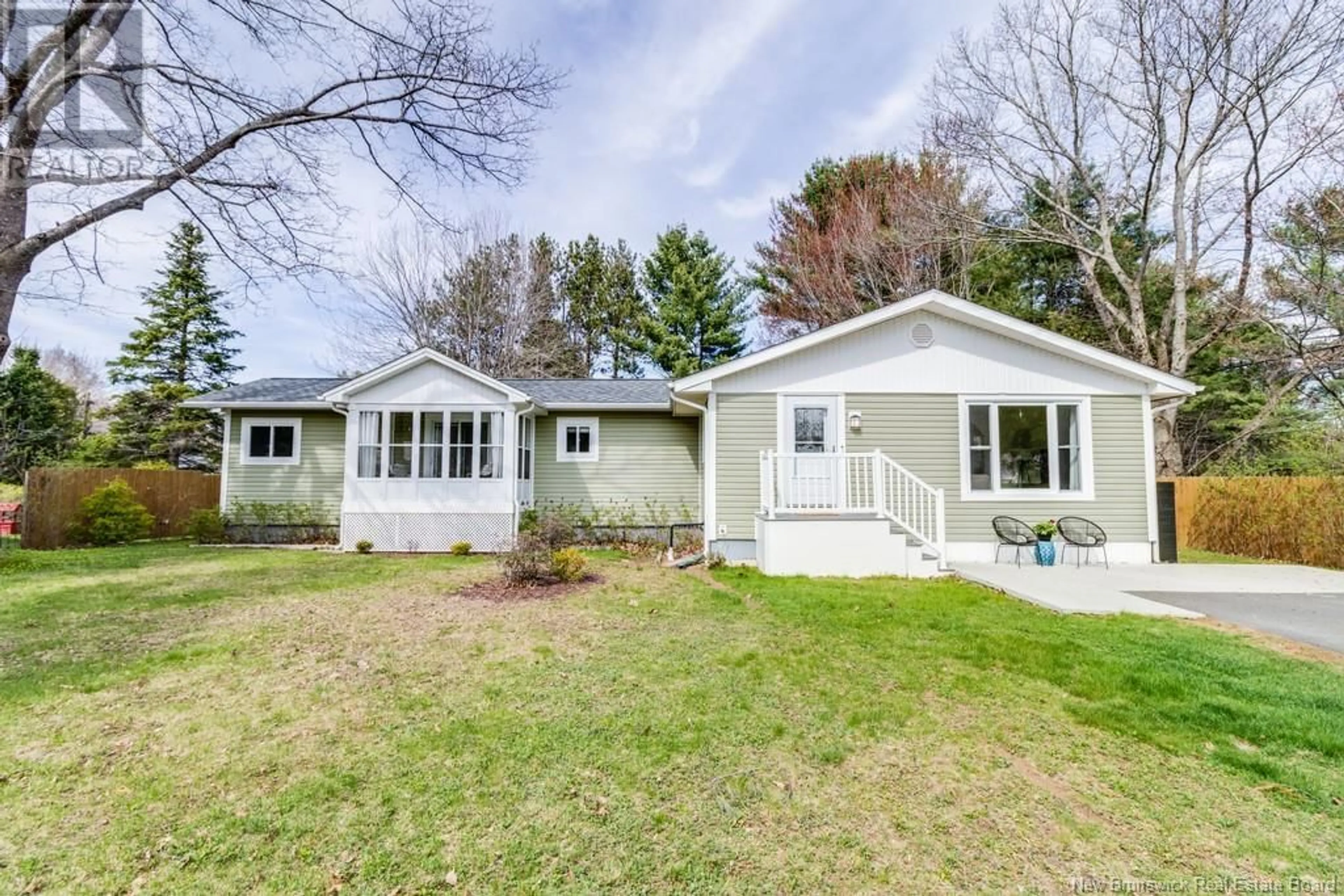 Home with vinyl exterior material, street for 6 RANDALL STREET, Lincoln New Brunswick E3B7E8