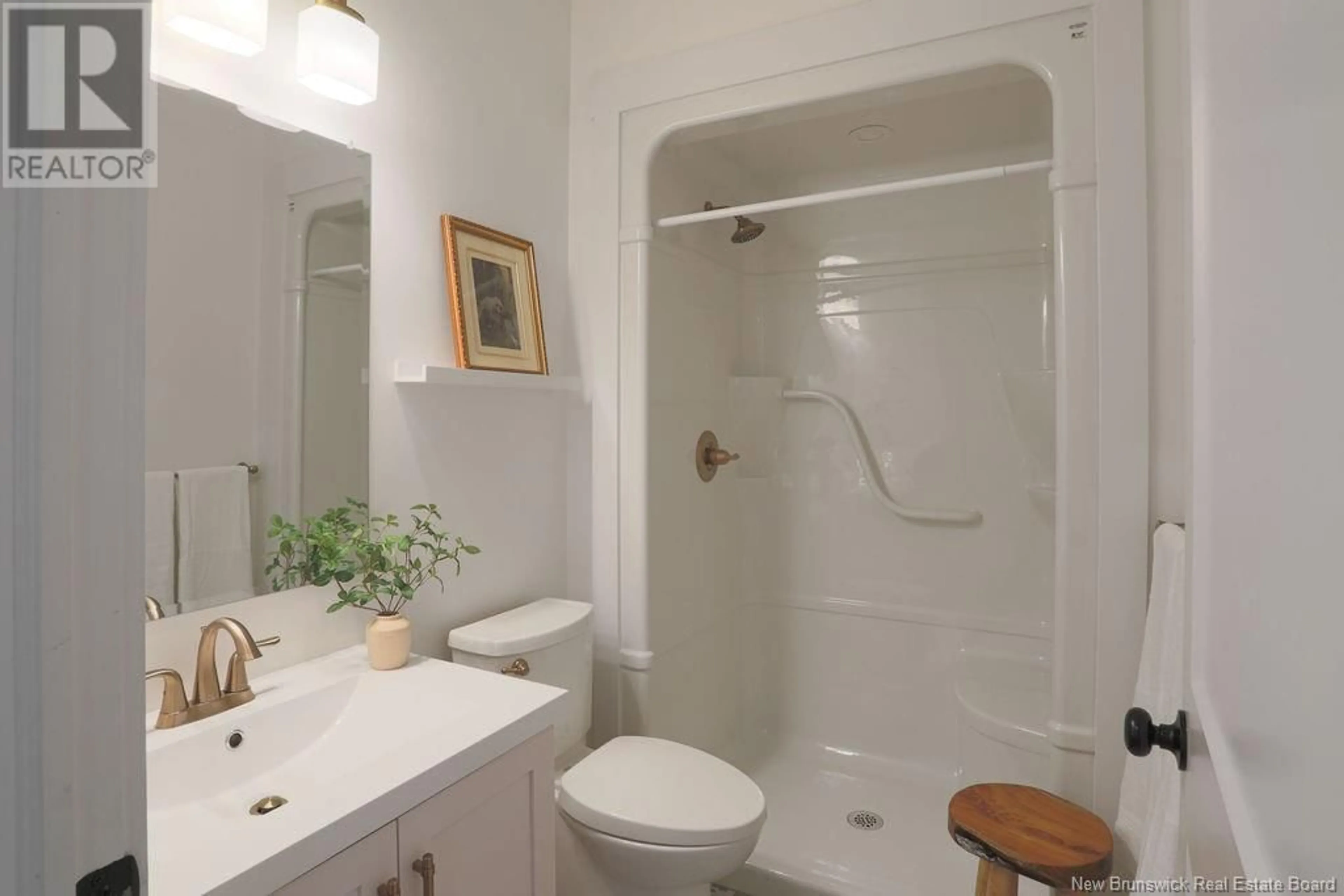 Standard bathroom, ceramic/tile floor for 7 BROCK COURT, Rothesay New Brunswick E2E5E6