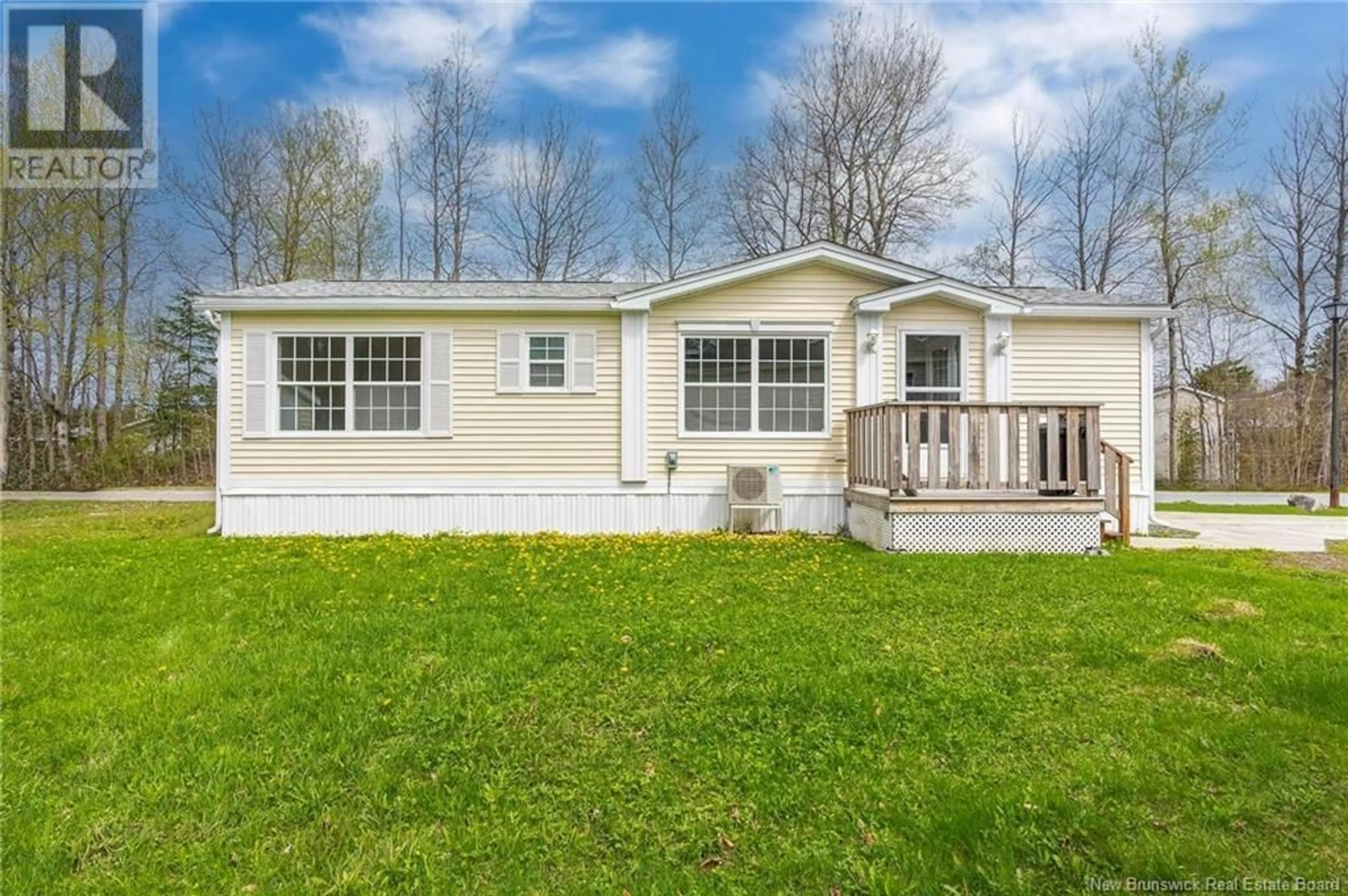 Home with vinyl exterior material, unknown for 115 ELM LANE, Quispamsis New Brunswick E2G1T5