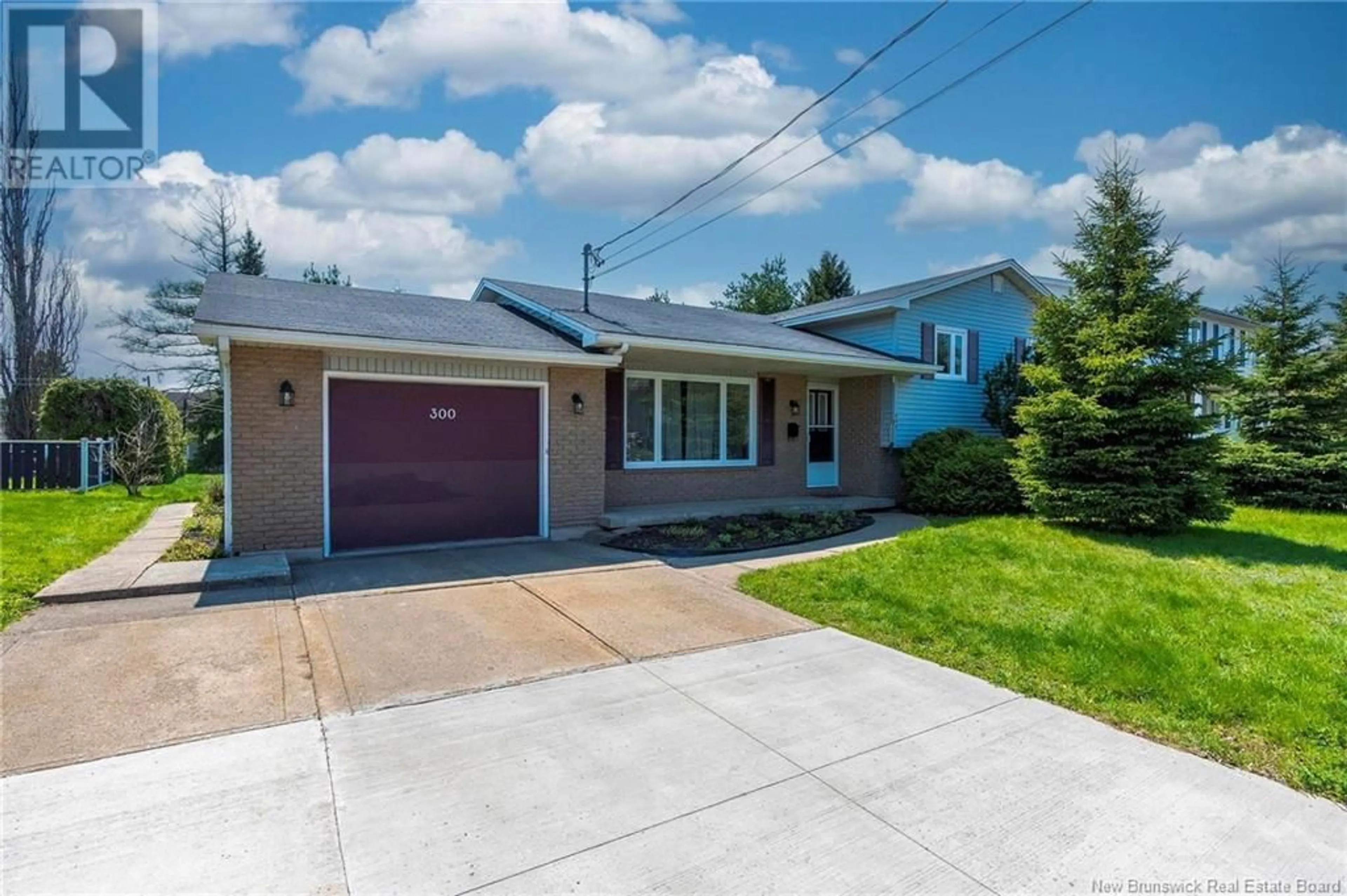 Unknown for 300 HENNESSEY ROAD, Moncton New Brunswick E1A6E5
