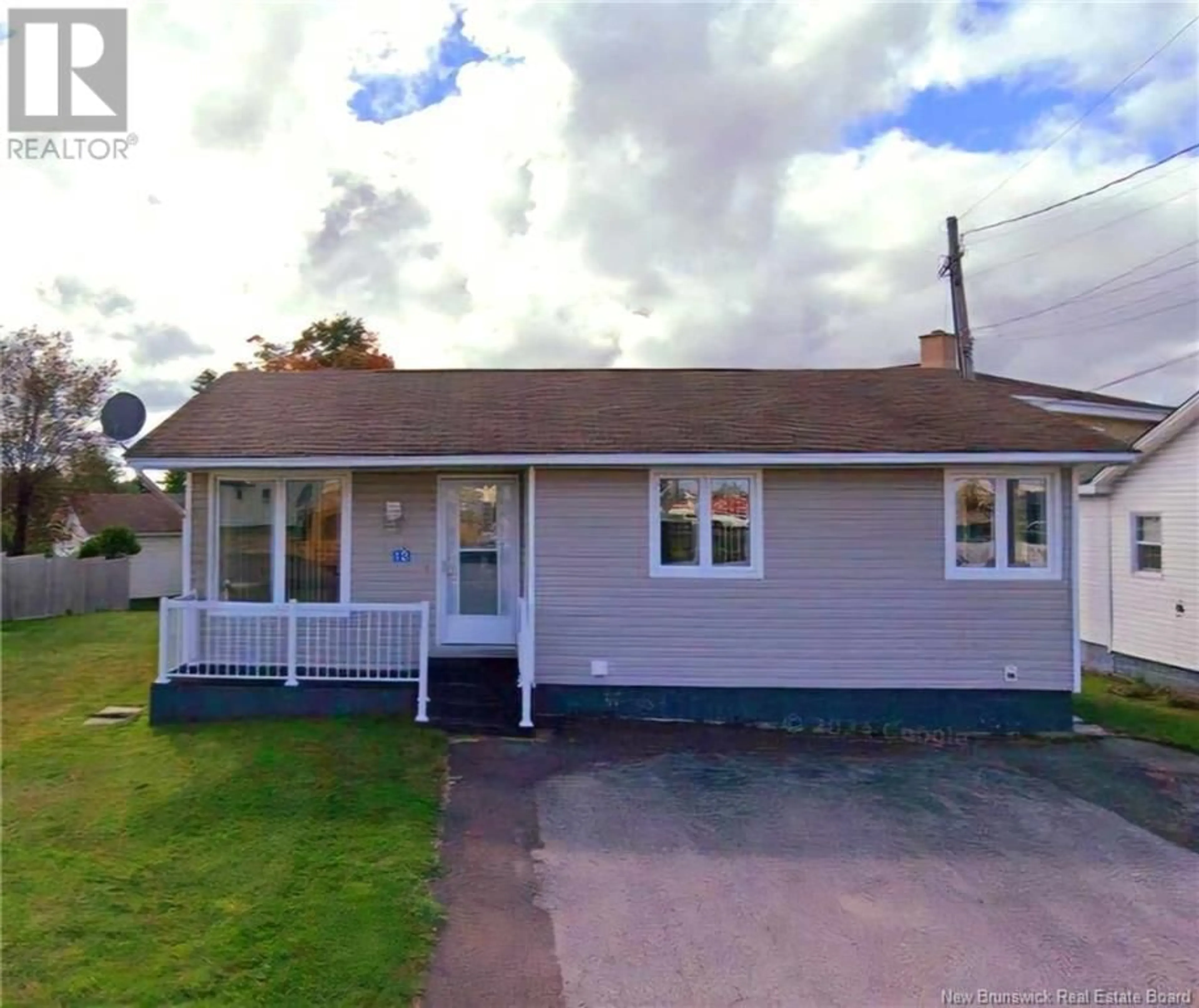 A pic from outside/outdoor area/front of a property/back of a property/a pic from drone, street for 12 NOTRE-DAME STREET, Saint-Louis-De-Kent New Brunswick E4X1E4