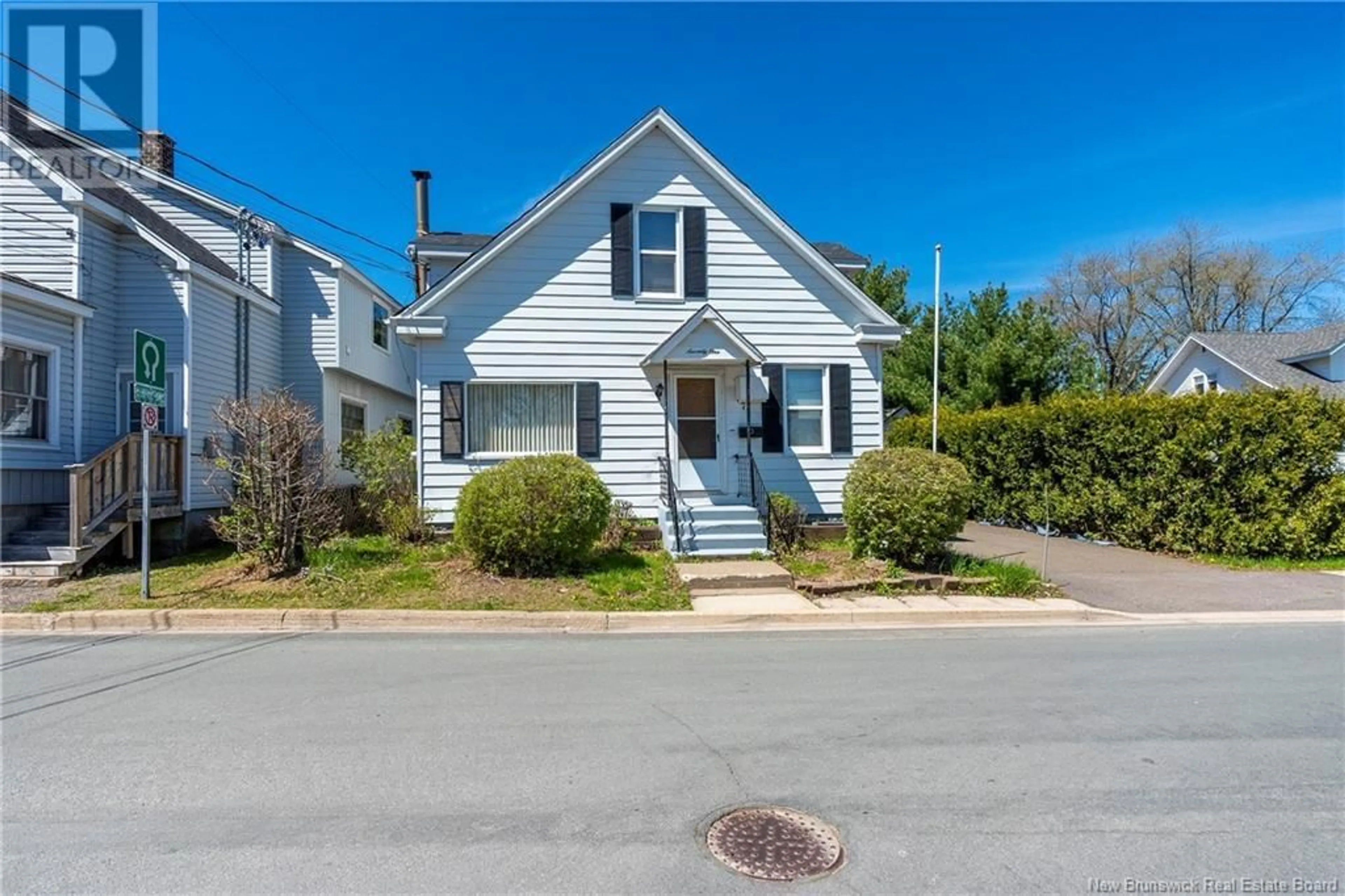 Unknown for 71 PLEASANT STREET, Moncton New Brunswick E1A2T8