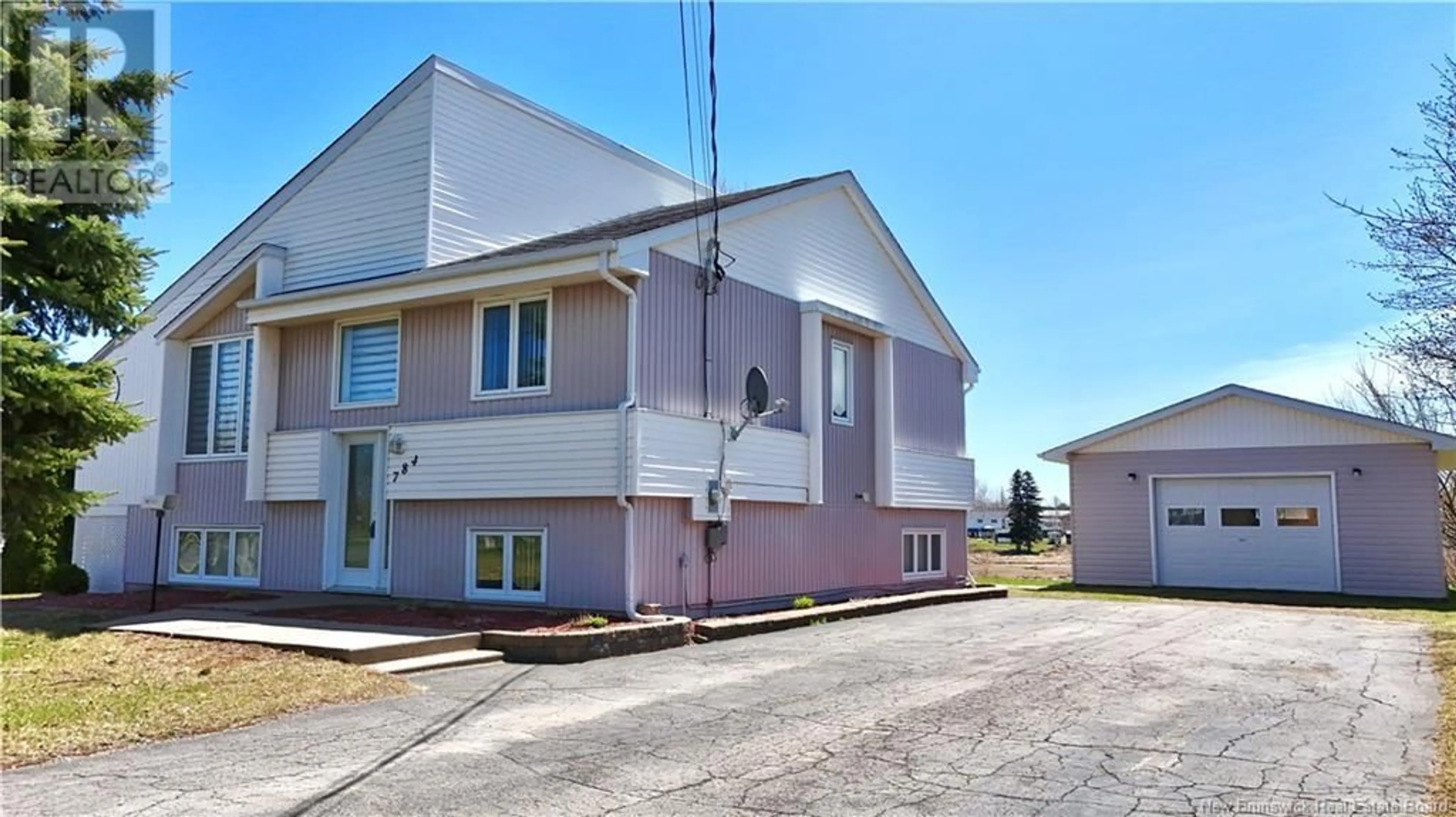 Patio, building for 784 ST PIERRE, Beresford New Brunswick E8K1S1