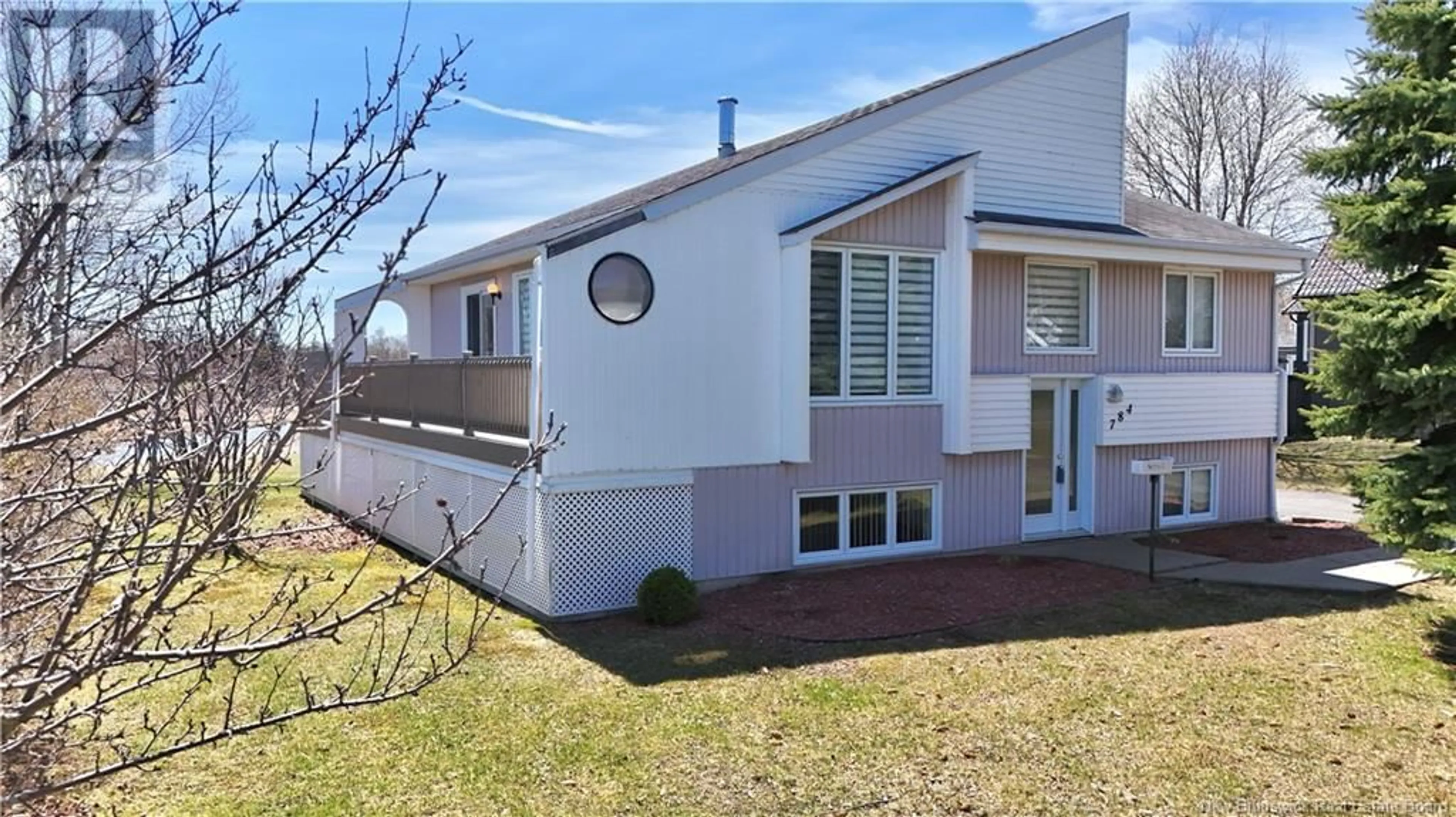 Home with vinyl exterior material, unknown for 784 ST PIERRE, Beresford New Brunswick E8K1S1