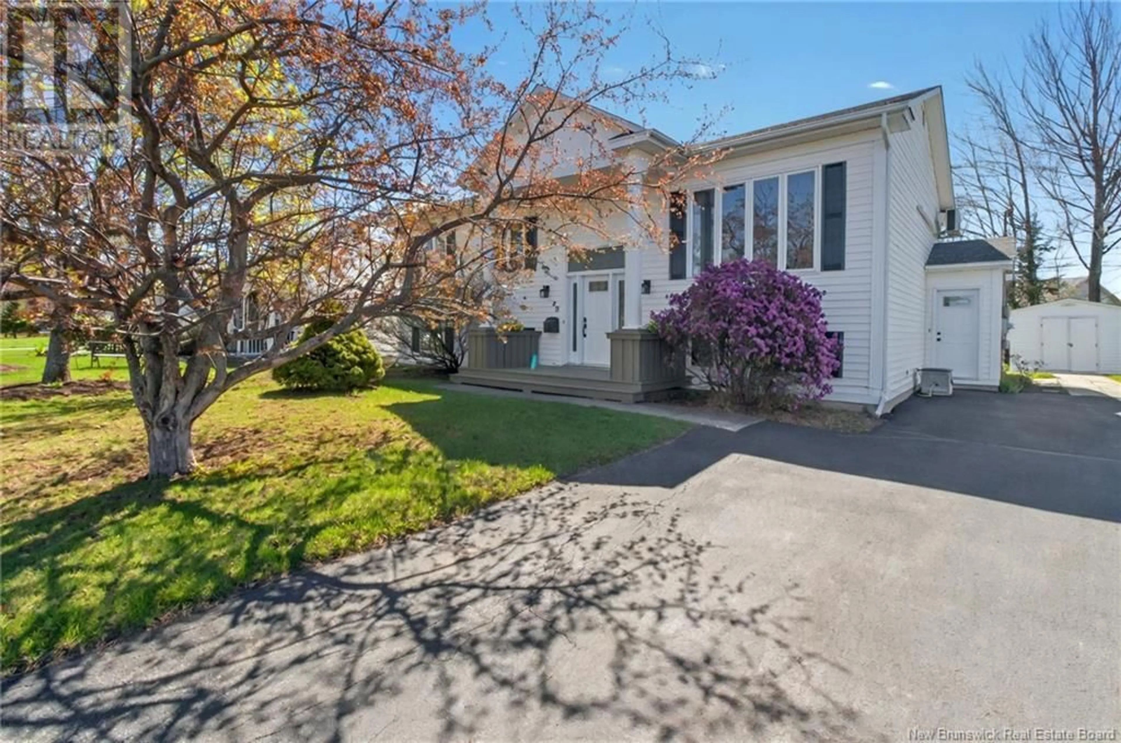 A pic from outside/outdoor area/front of a property/back of a property/a pic from drone, street for 20 HUNTINGTON COURT, Moncton New Brunswick E1C9L2