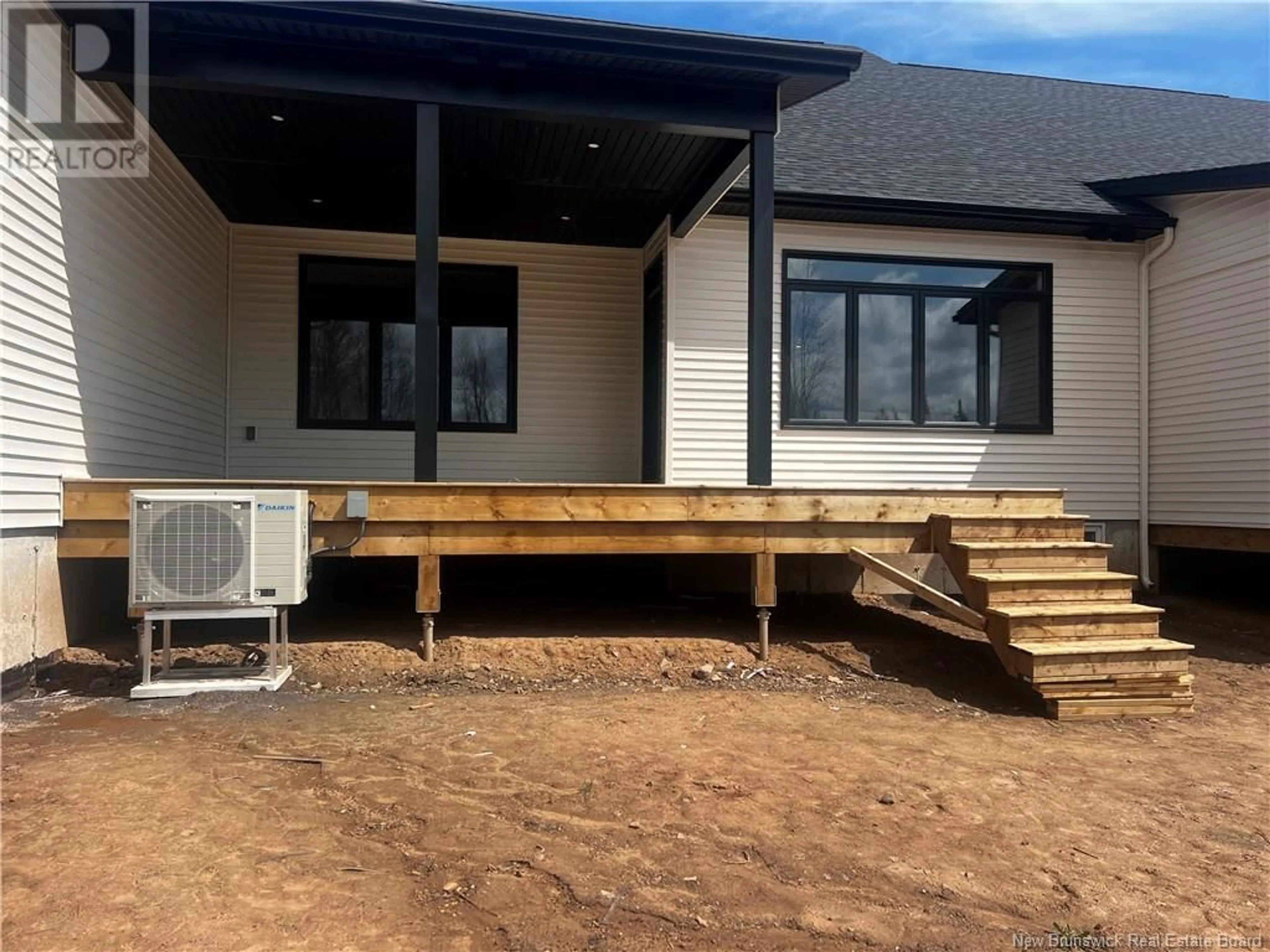 Home with vinyl exterior material, unknown for 43 MURRAY, Dieppe New Brunswick E1A9T9