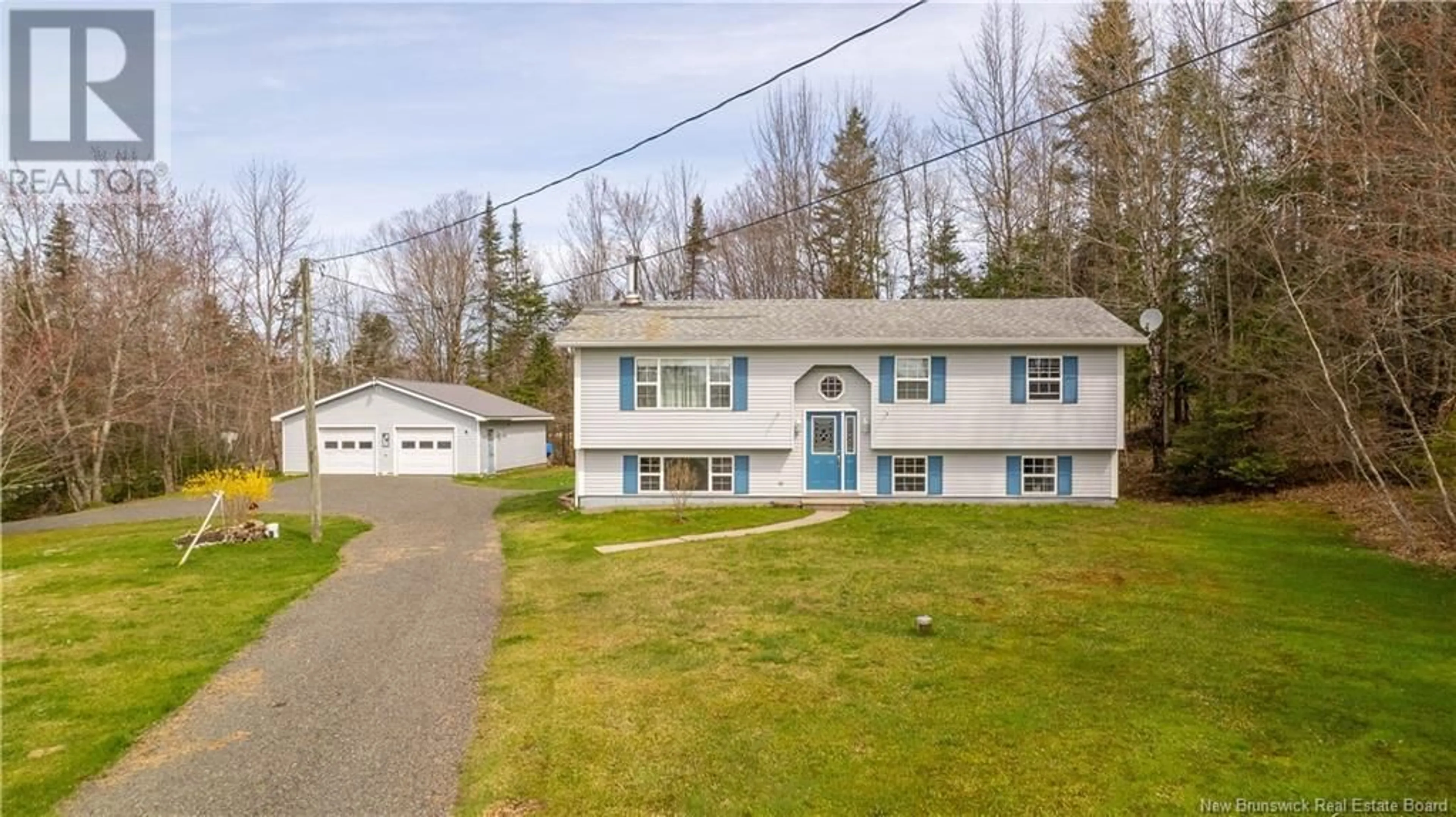 Home with vinyl exterior material, street for 1 MCKNIGHT ROAD, Valley Road New Brunswick E3L4V4