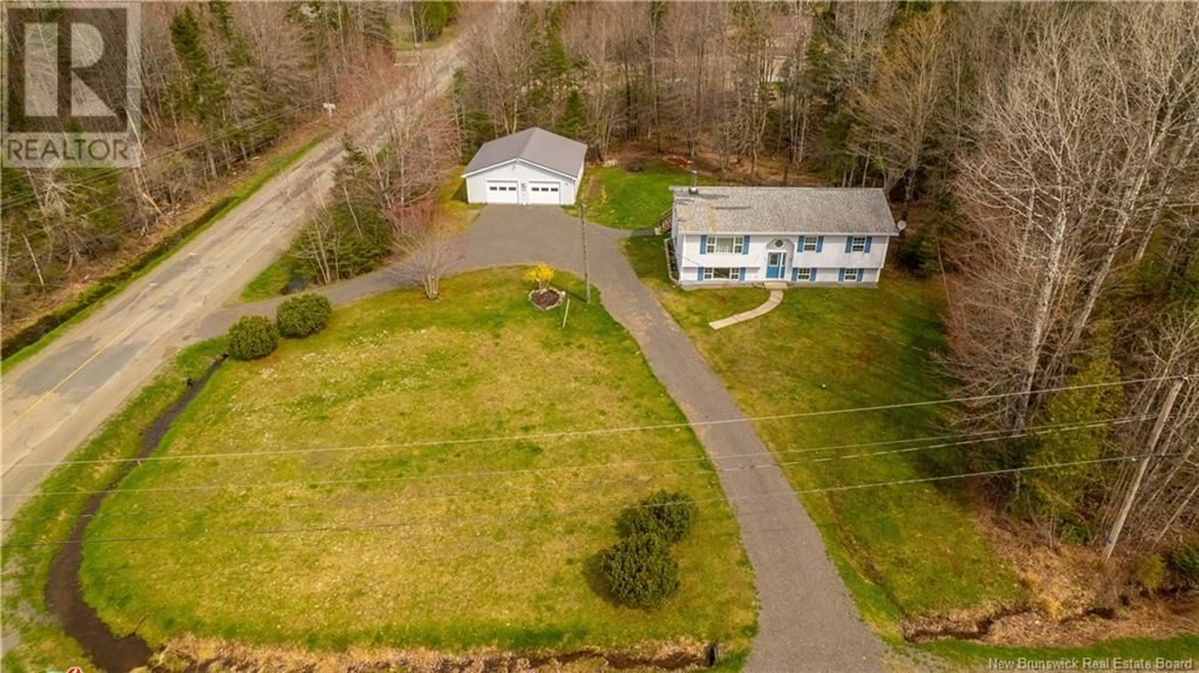 A pic from outside/outdoor area/front of a property/back of a property/a pic from drone, unknown for 1 MCKNIGHT ROAD, Valley Road New Brunswick E3L4V4