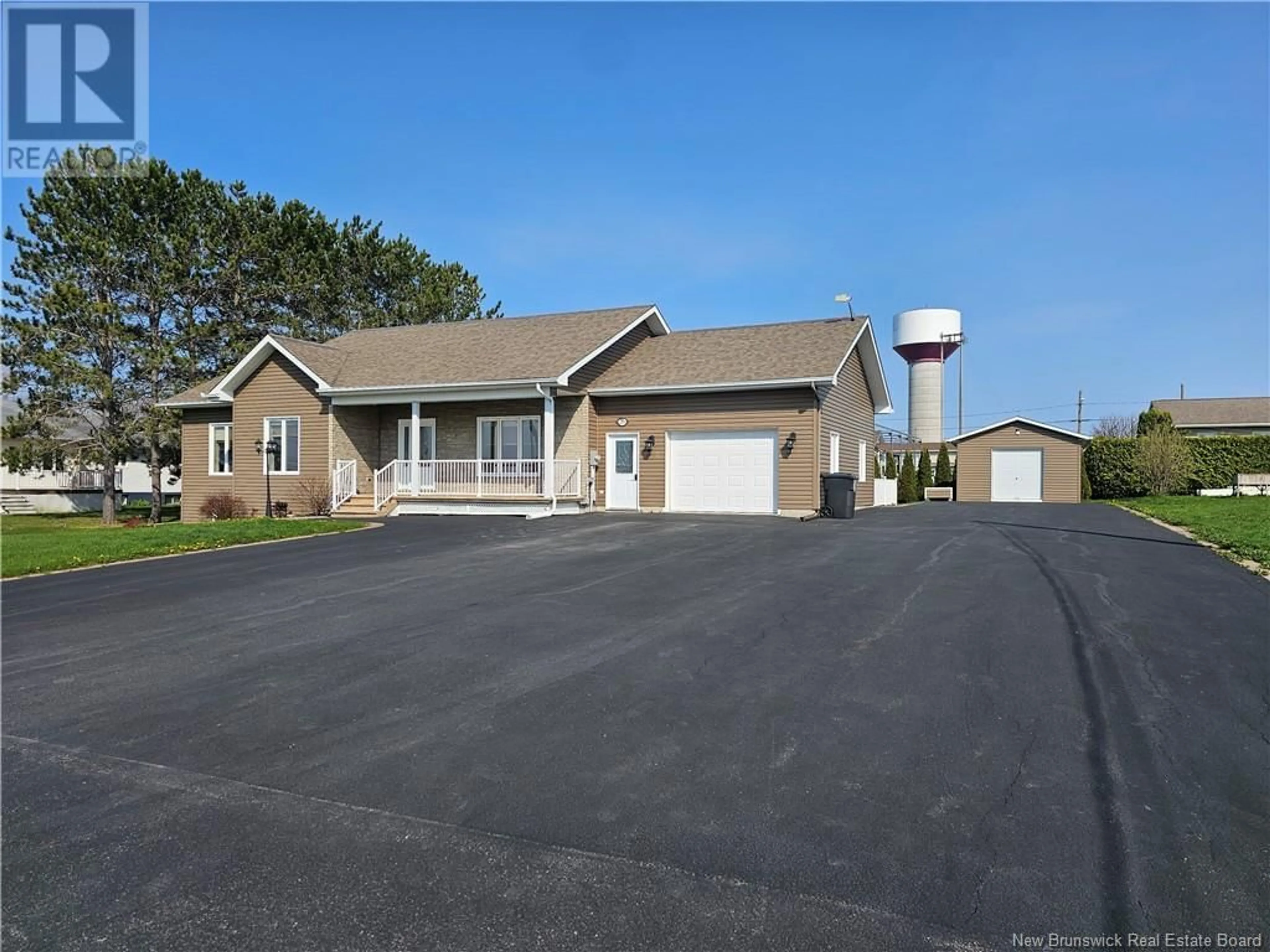 Home with vinyl exterior material, street for 29 VANIER STREET, Grand-Sault/Grand Falls New Brunswick E3Y1G1