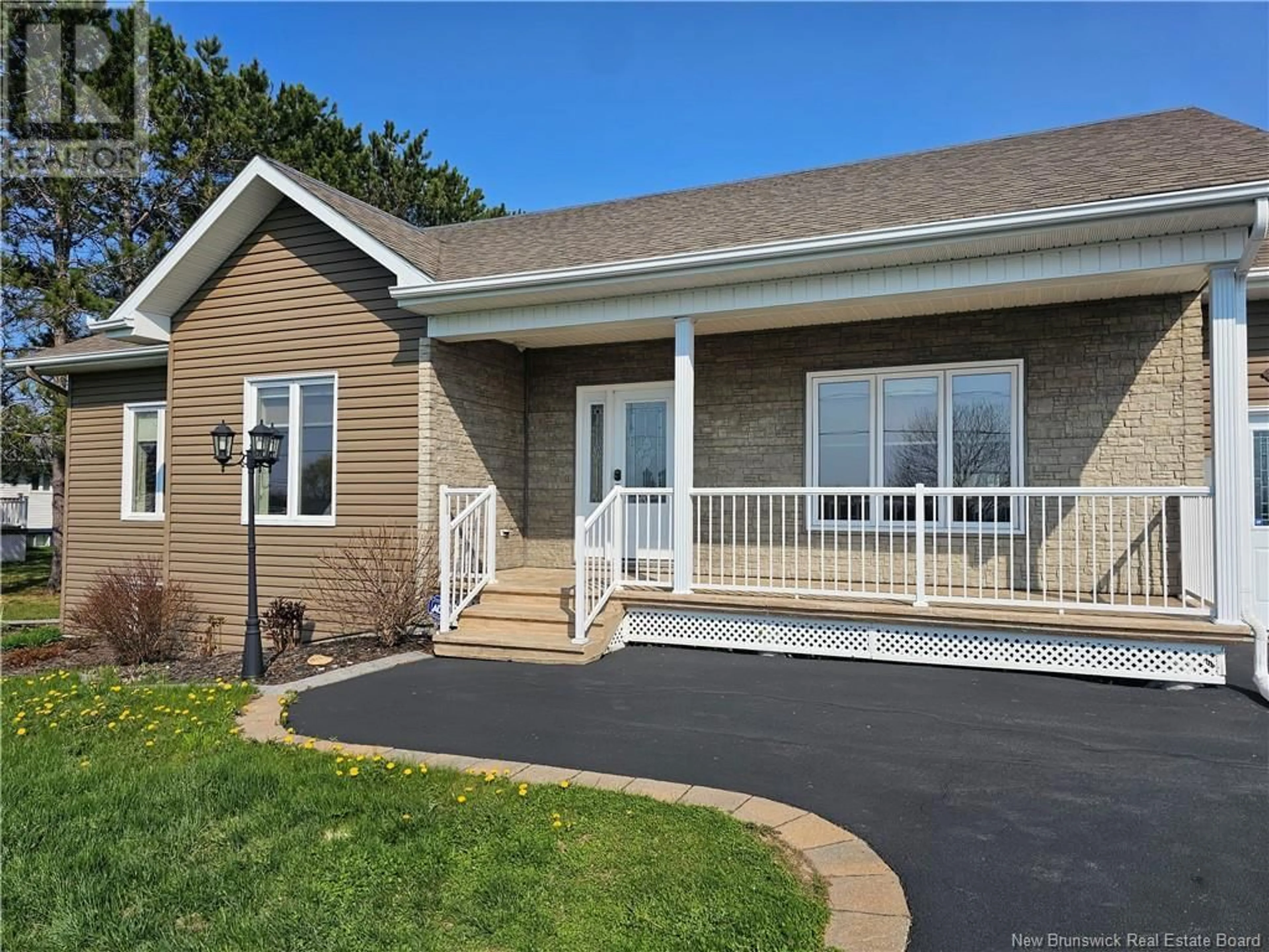 Home with vinyl exterior material, unknown for 29 VANIER STREET, Grand-Sault/Grand Falls New Brunswick E3Y1G1