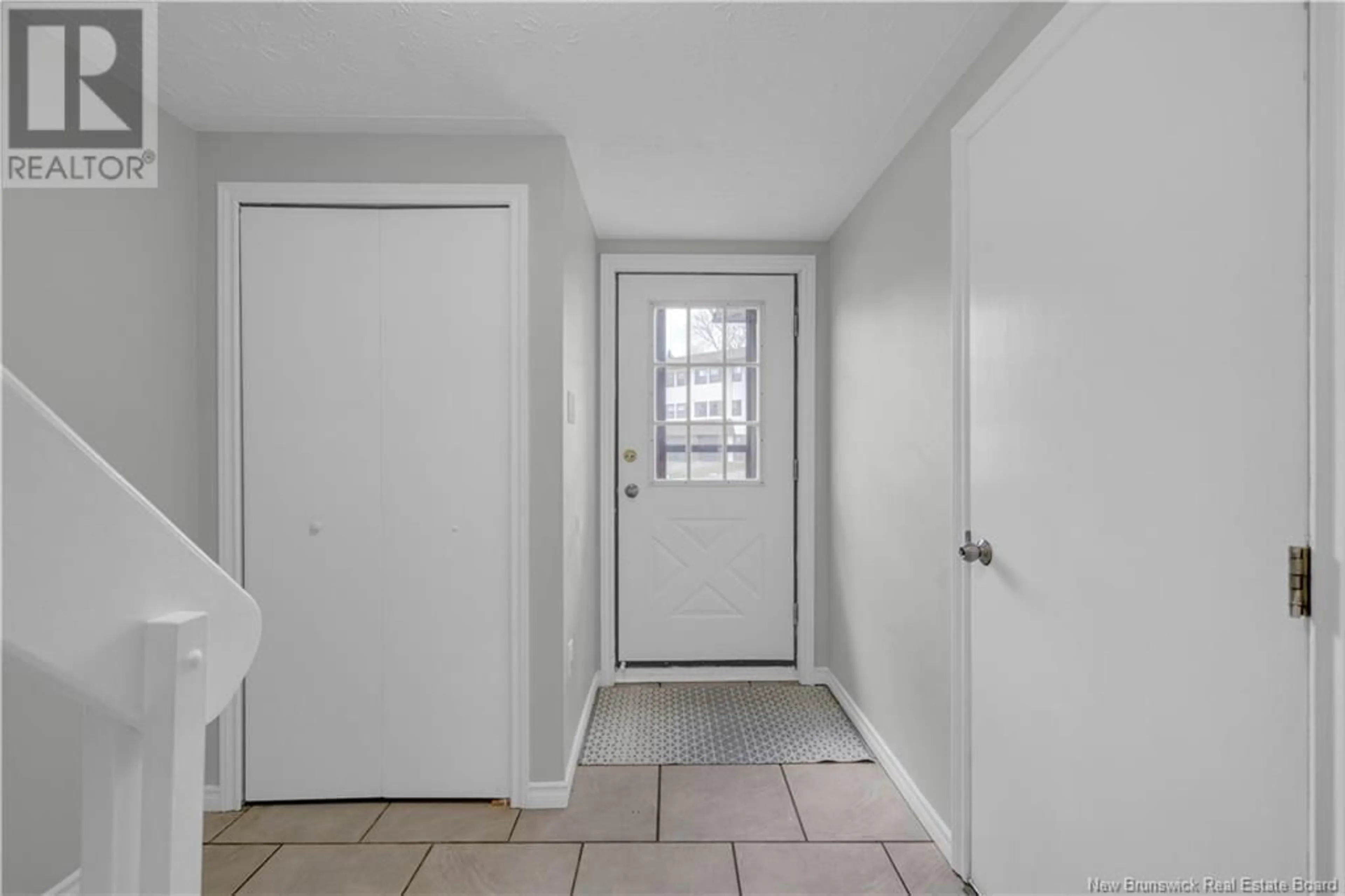 Indoor entryway for 38 SHADOWHILL COURT, Rothesay New Brunswick E2E3M4