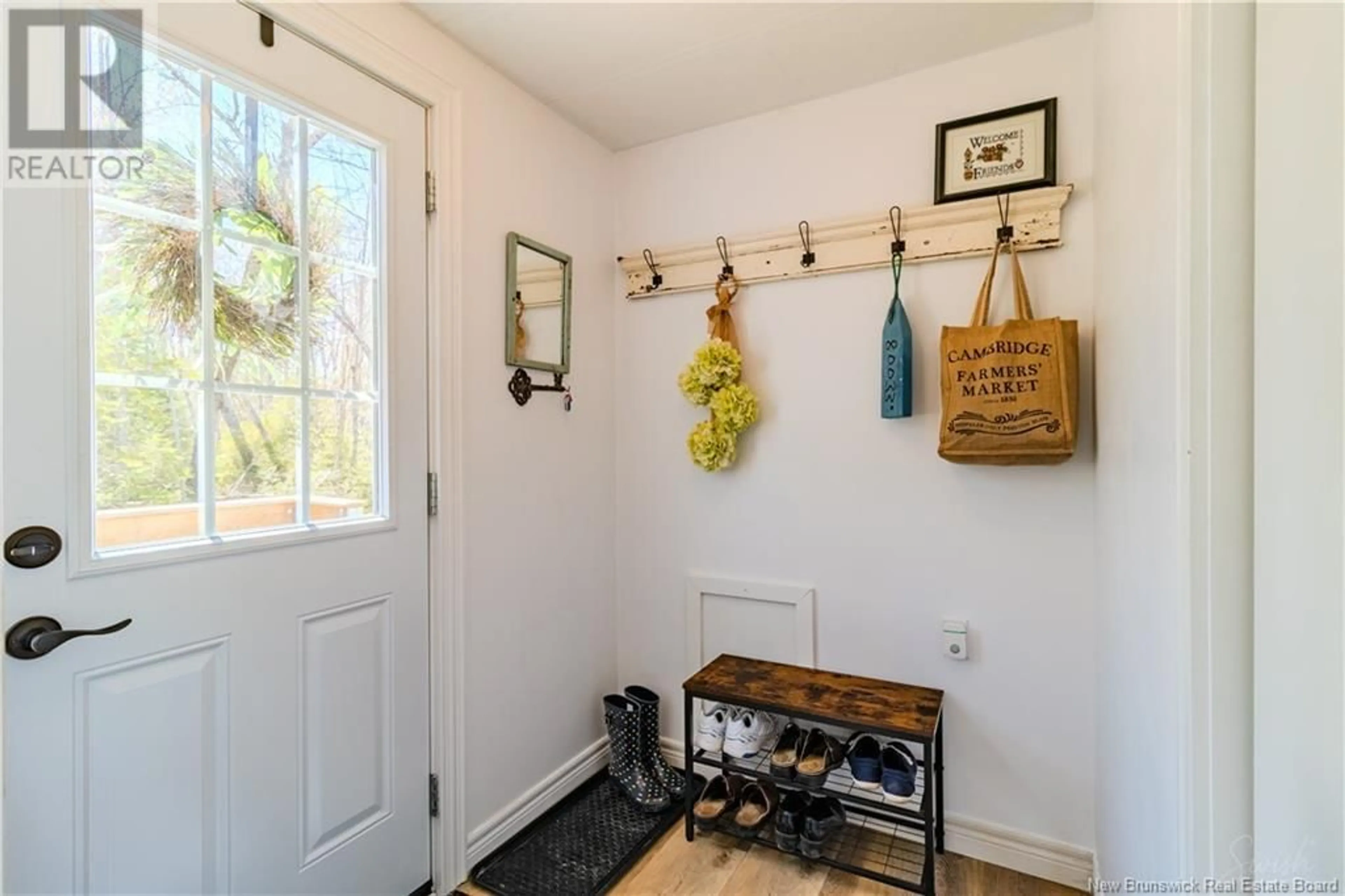 Indoor entryway for 108 OLD HARVEY ROAD, McAdam New Brunswick E6J1B4