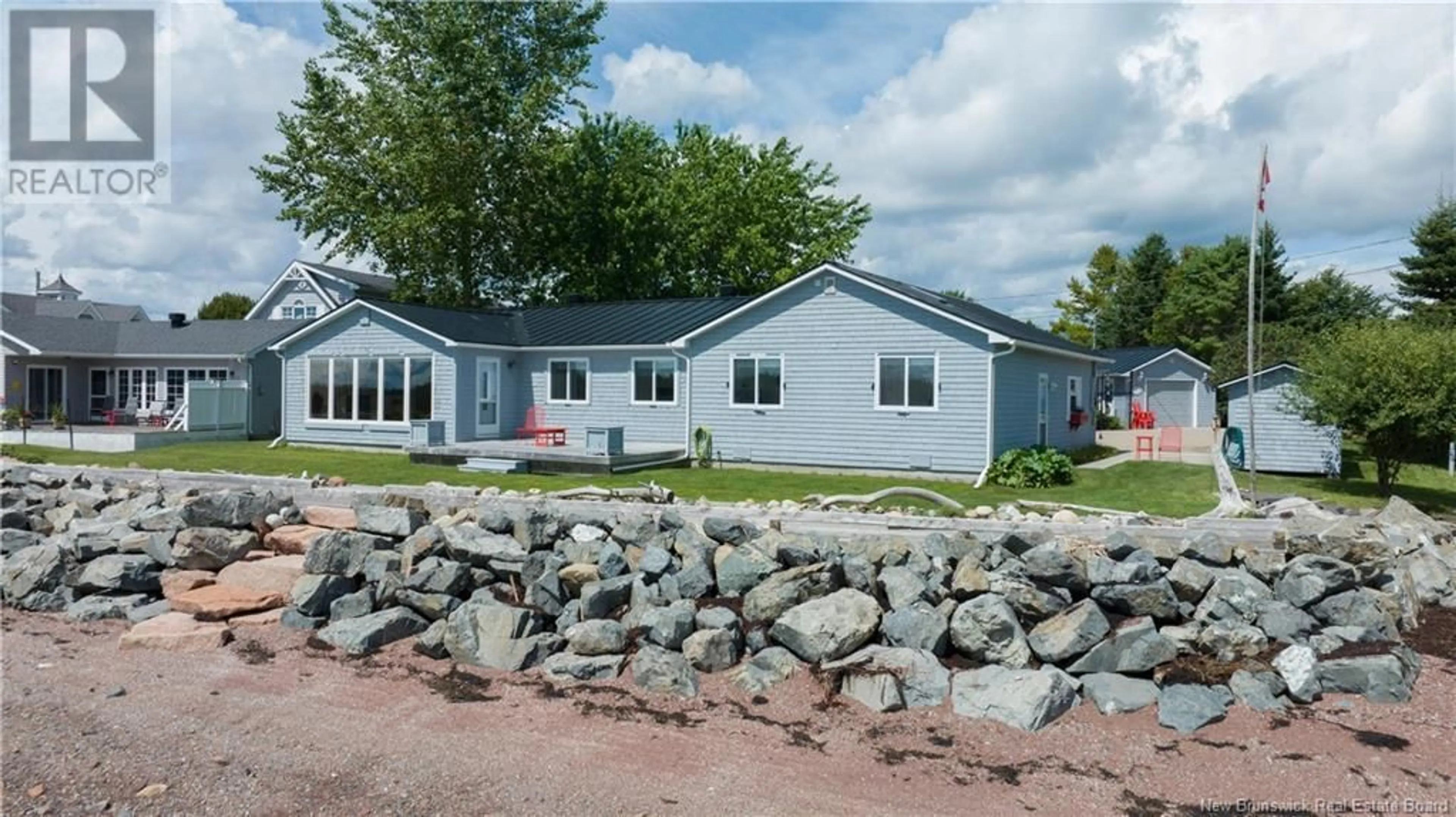 Home with vinyl exterior material, street for 37 CHANDLER ROAD, Saint Andrews New Brunswick E5B2H4