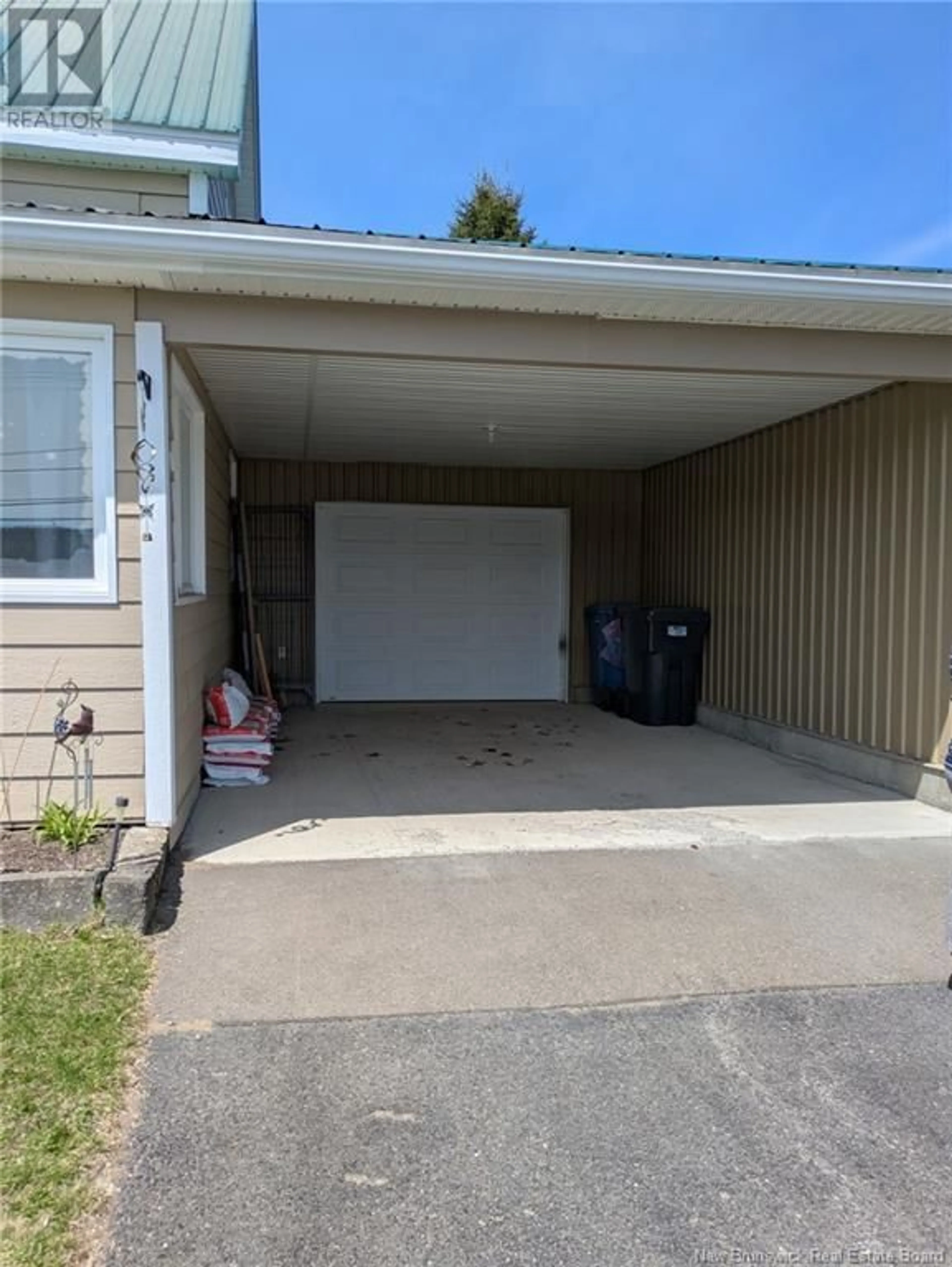 Indoor garage for 807 PRINCIPALE STREET, Clair New Brunswick E7A2H7