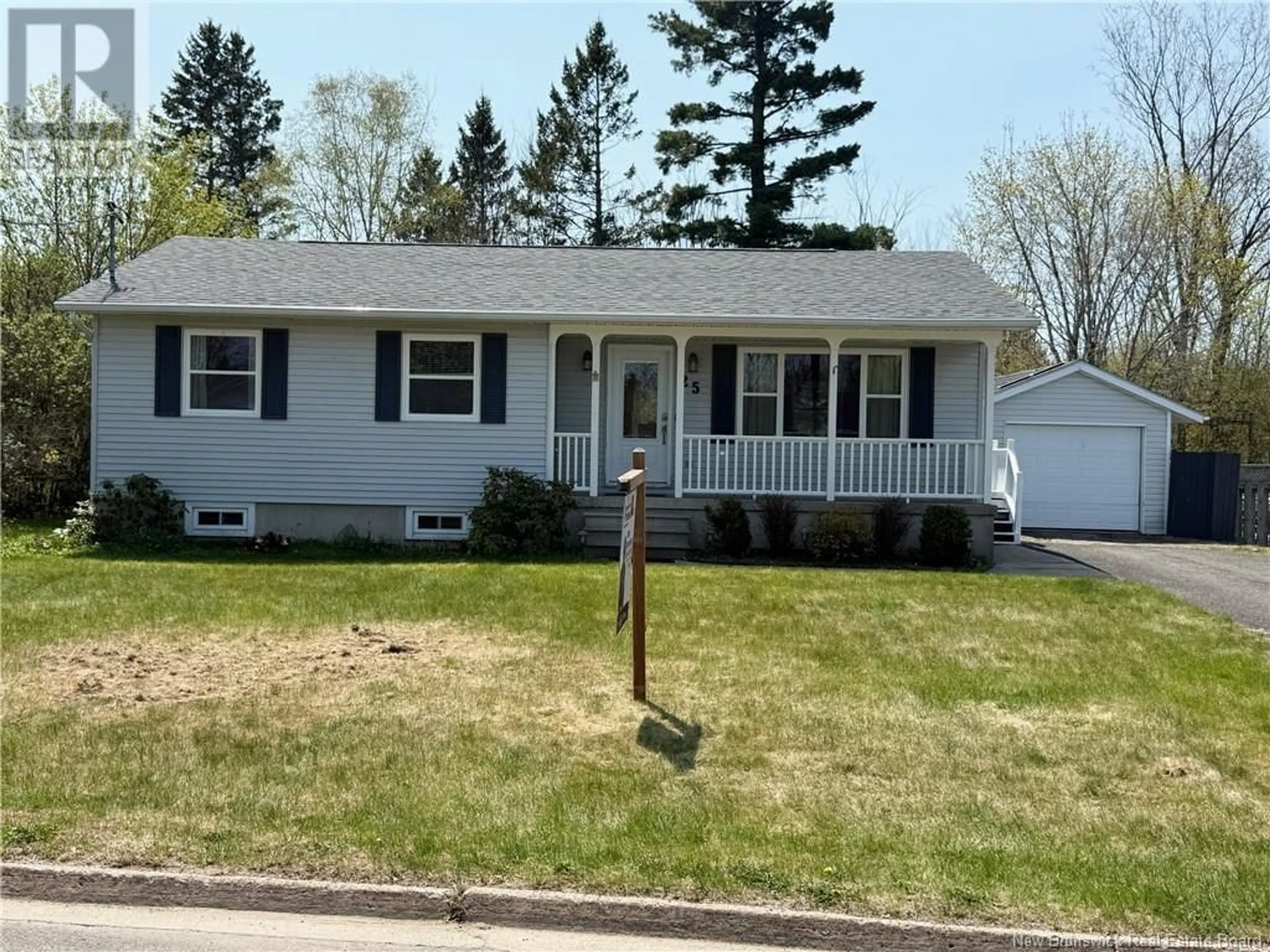 Home with vinyl exterior material, street for 25 CORTLAND STREET, New Maryland New Brunswick E3C1B5