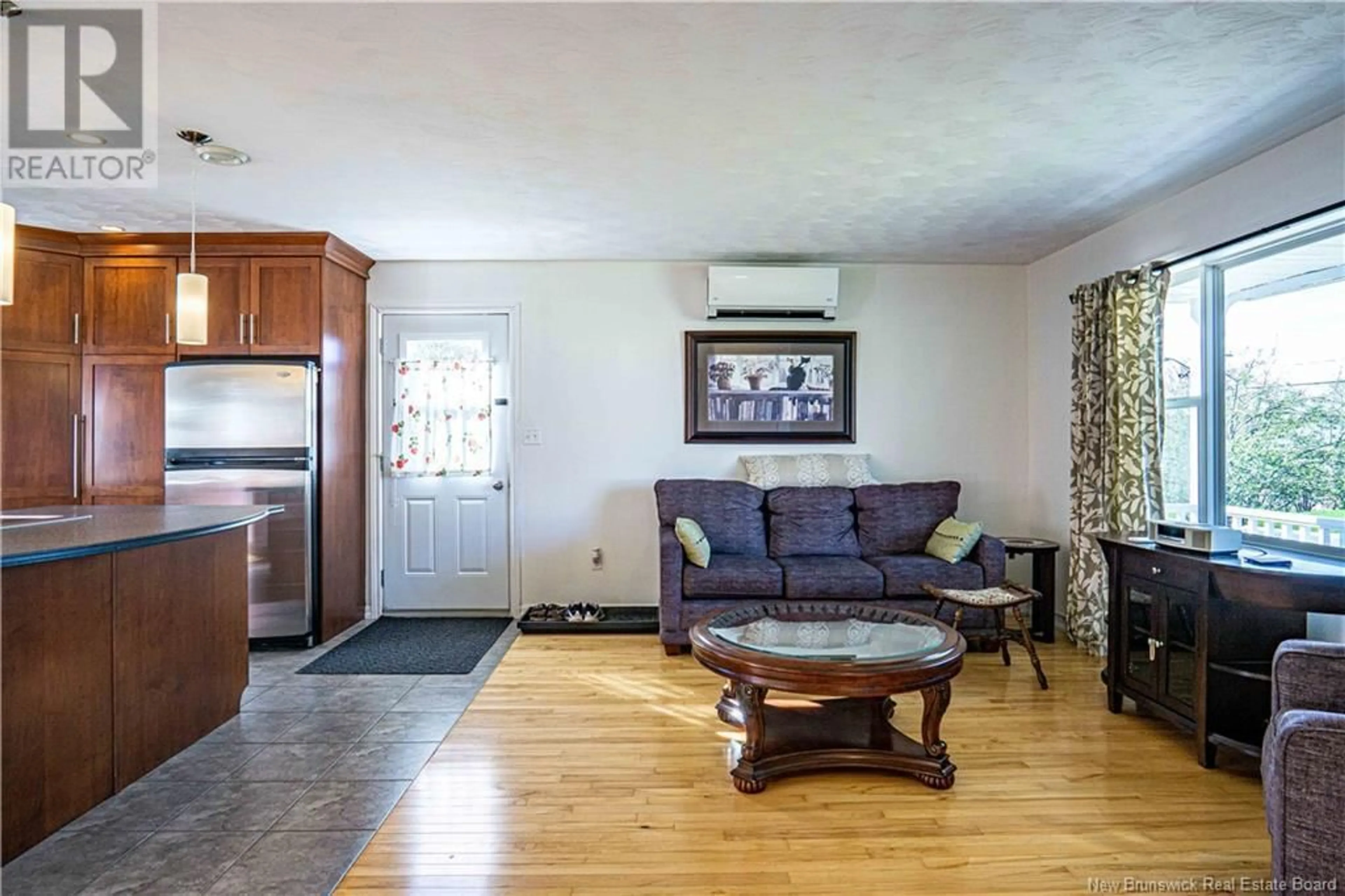 Living room with furniture, wood/laminate floor for 25 CORTLAND STREET, New Maryland New Brunswick E3C1B5