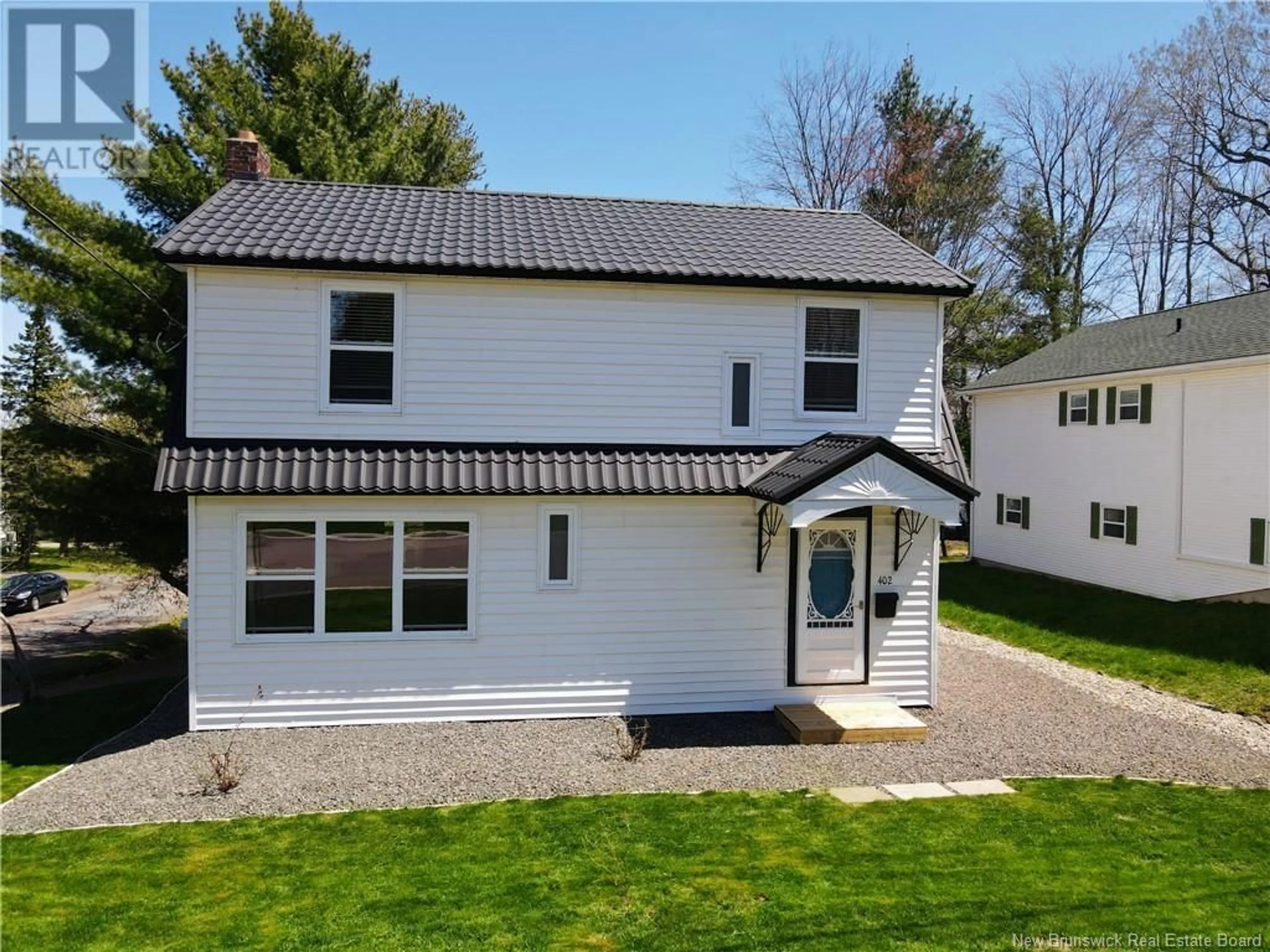 Home with vinyl exterior material, street for 402 BLYTHWOOD AVENUE, Riverview New Brunswick E1B2H2