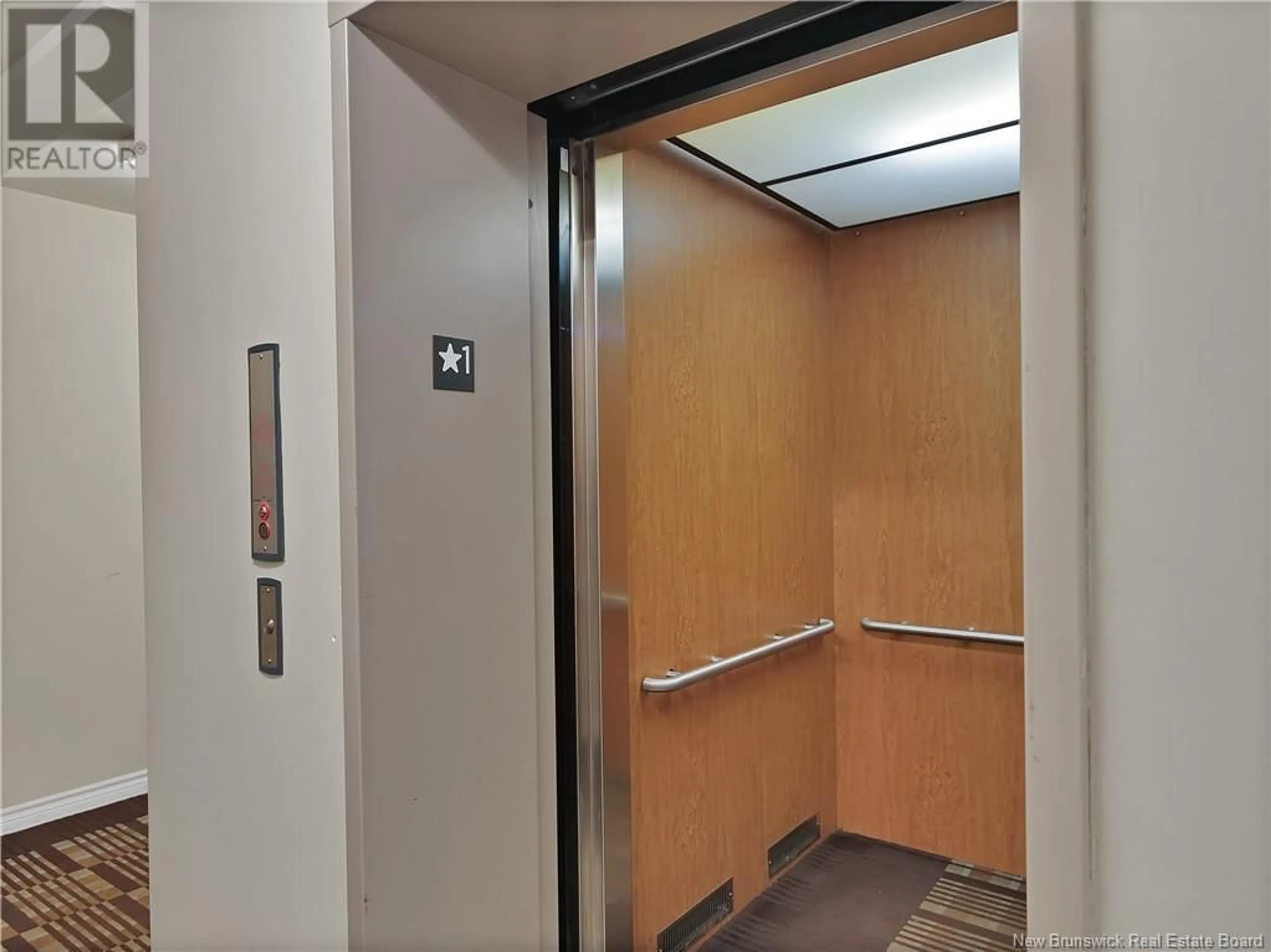 Indoor foyer for 305 - 33 SIFROI STREET, Dieppe New Brunswick E1A1L6