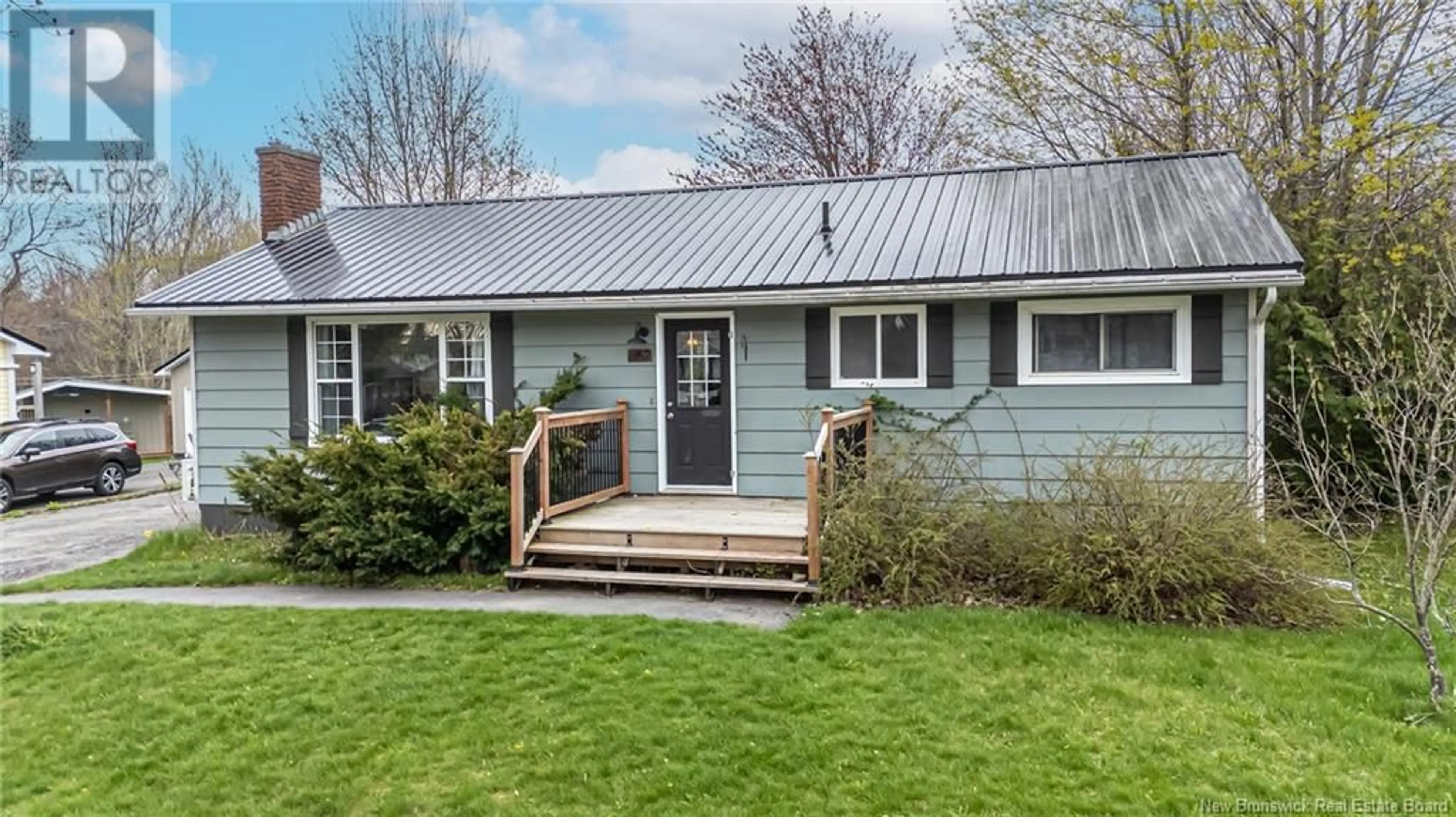 Home with vinyl exterior material, street for 62 SOUTHAMPTON DRIVE, Fredericton New Brunswick E3B4T3
