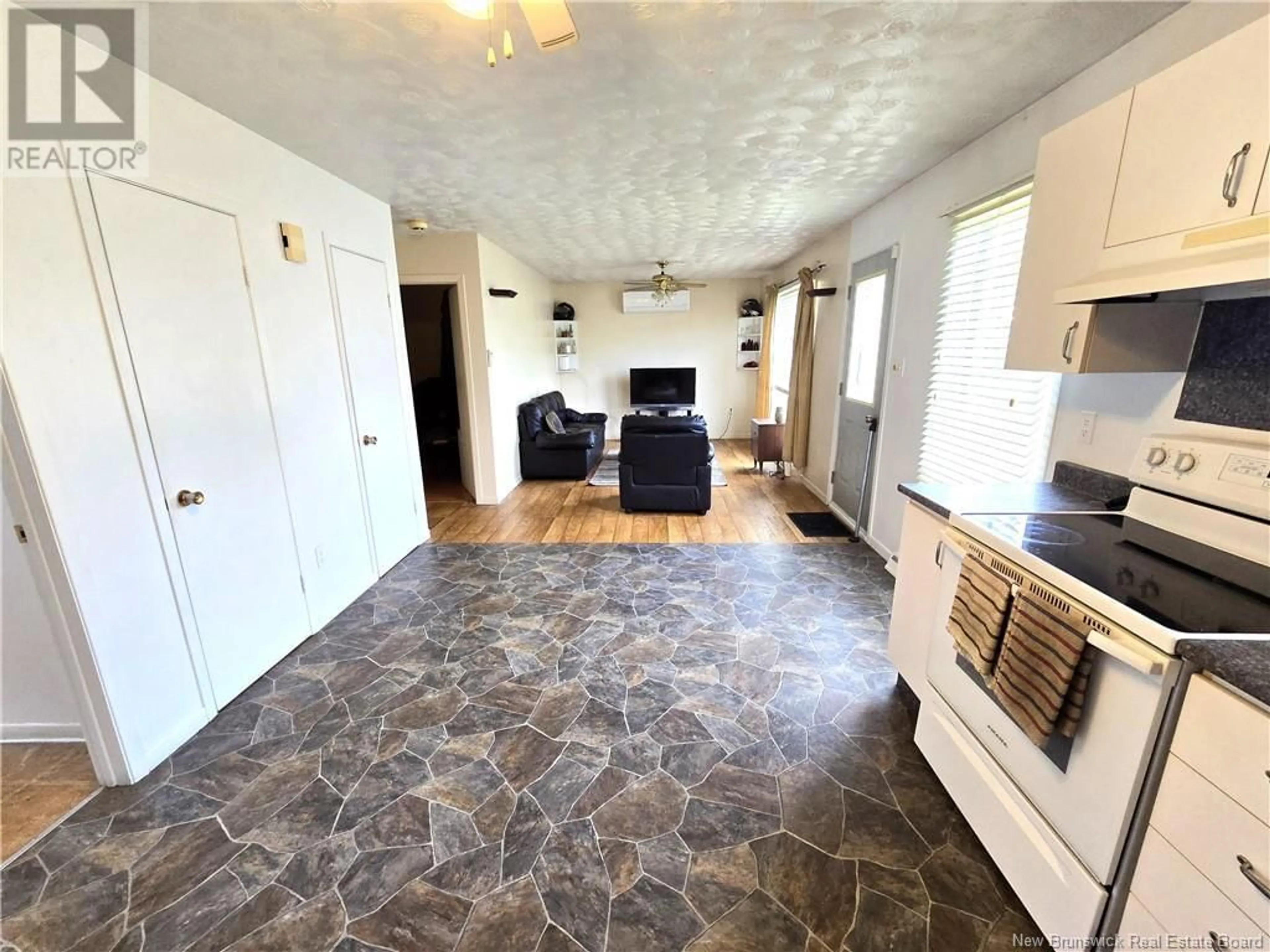 A pic of a room for 11 ST-JEAN STREET, Saint-François-de-Madawaska New Brunswick E7A1E9
