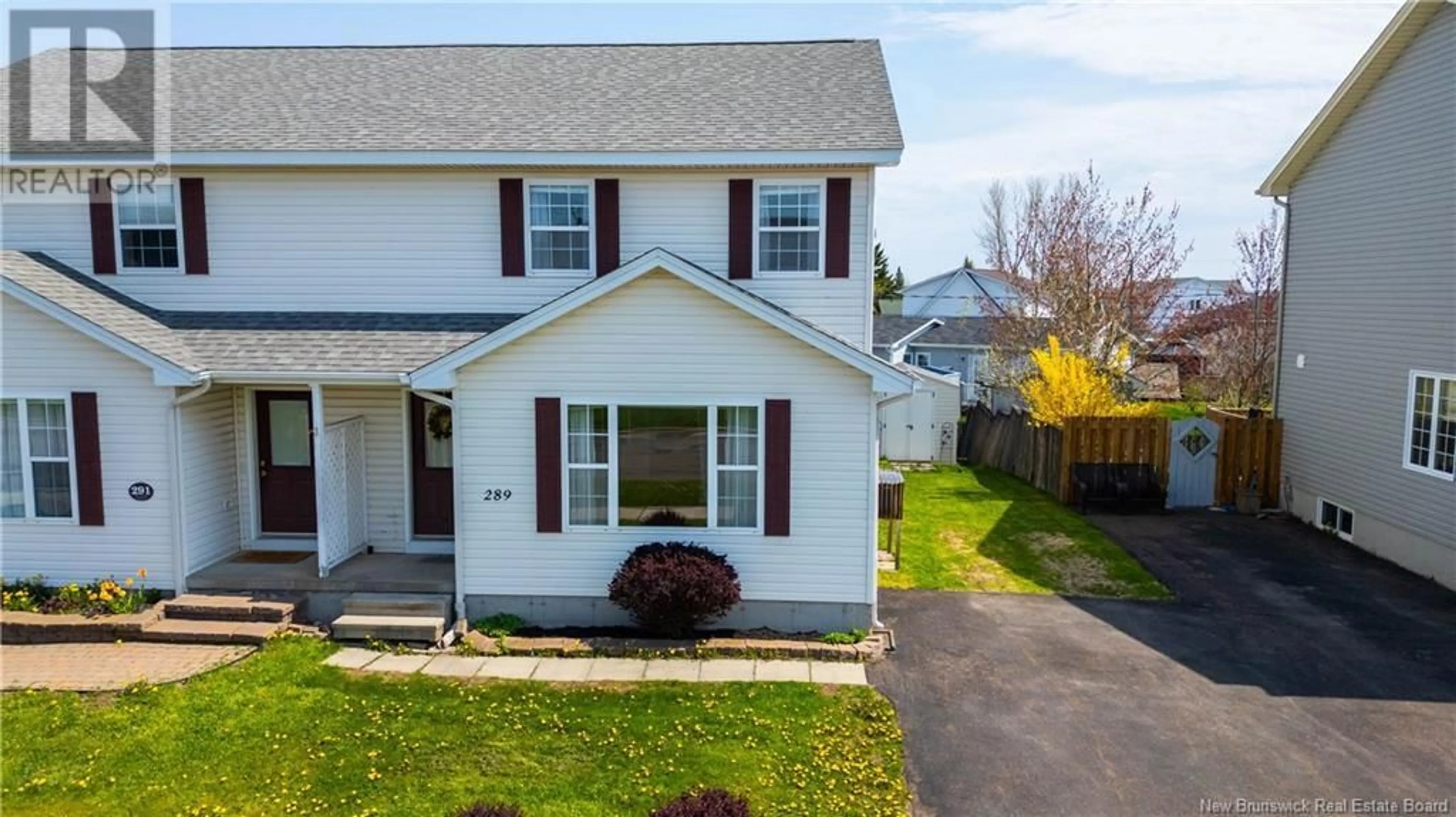 Home with vinyl exterior material, street for 289 GLENCAIRN STREET, Moncton New Brunswick E1G3W1