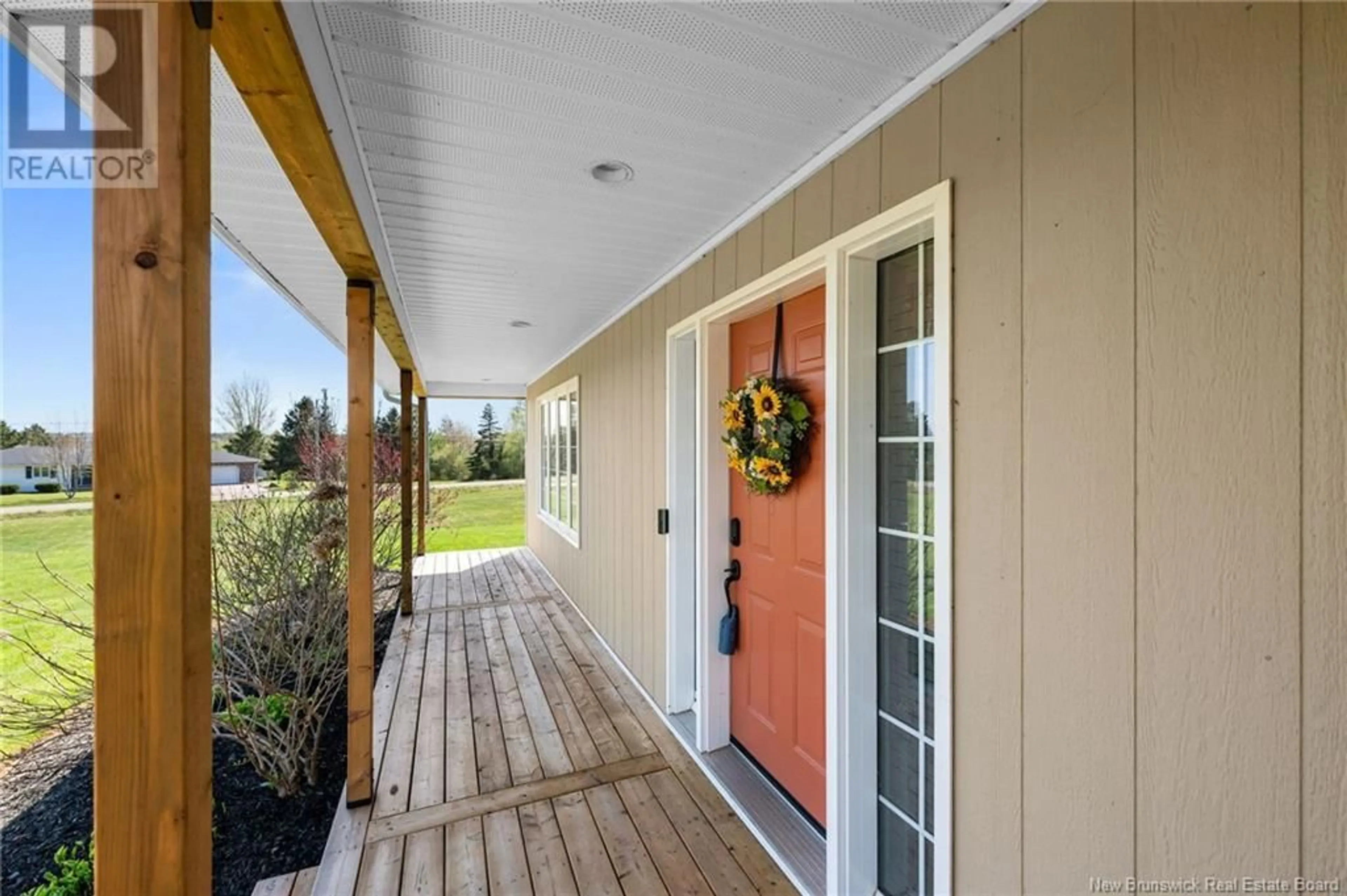 Indoor entryway for 7 SENATE DRIVE, Moncton New Brunswick E1G4H2