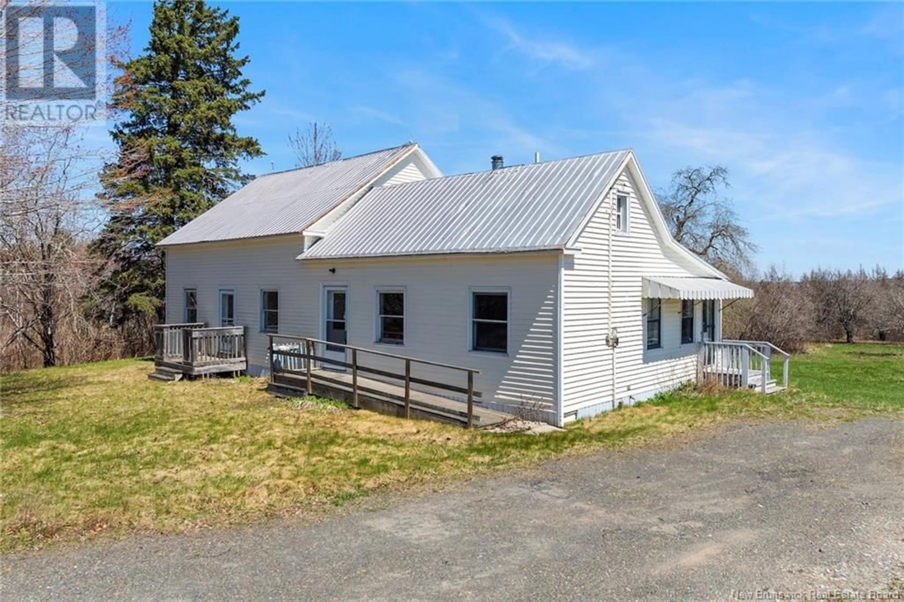 A pic from outside/outdoor area/front of a property/back of a property/a pic from drone, building for 265 SUNPOKE ROAD, Rusagonis New Brunswick E3B8Y3
