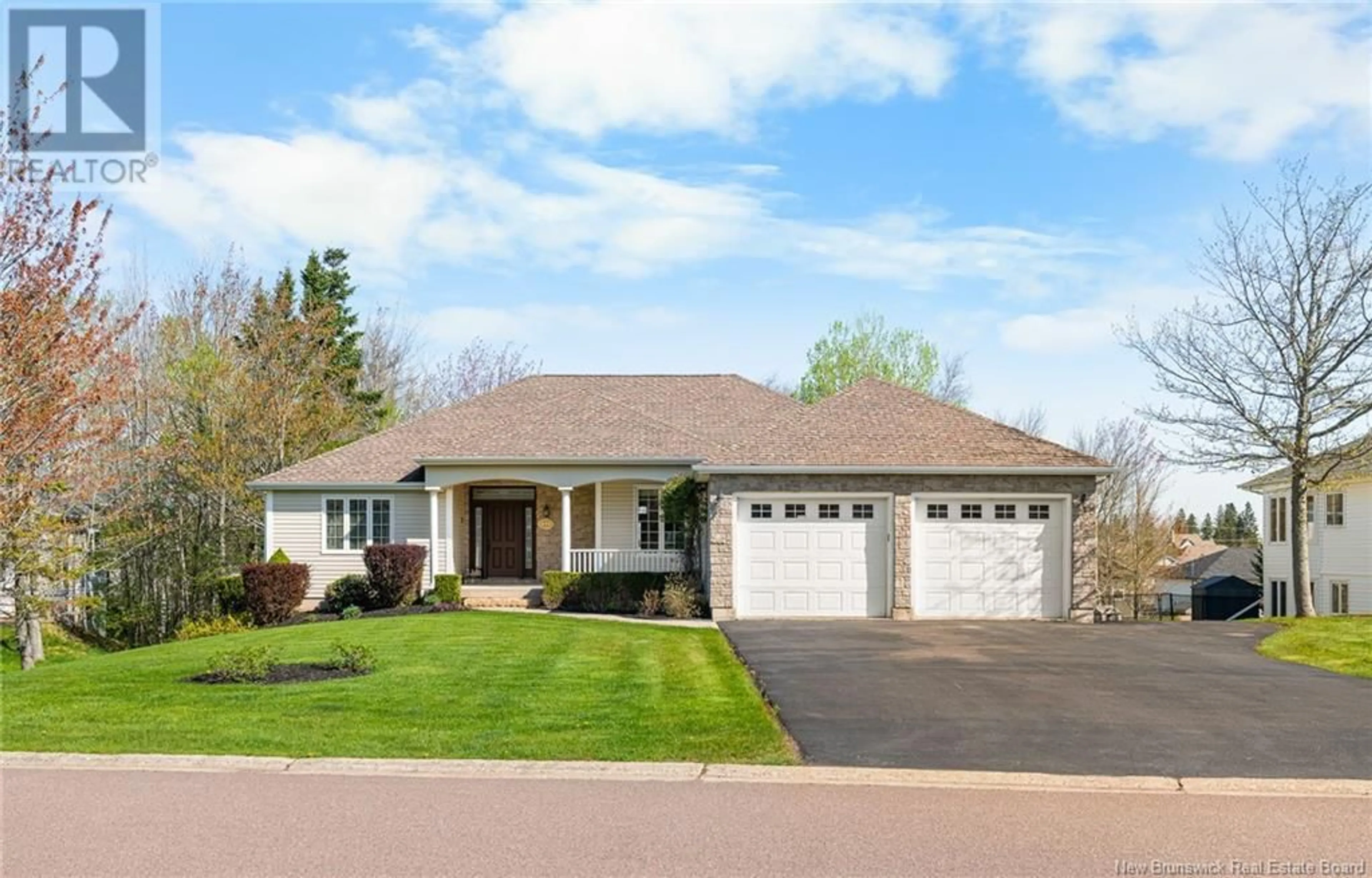 Home with vinyl exterior material, street for 378 LAVOIE, Dieppe New Brunswick E1A6S9