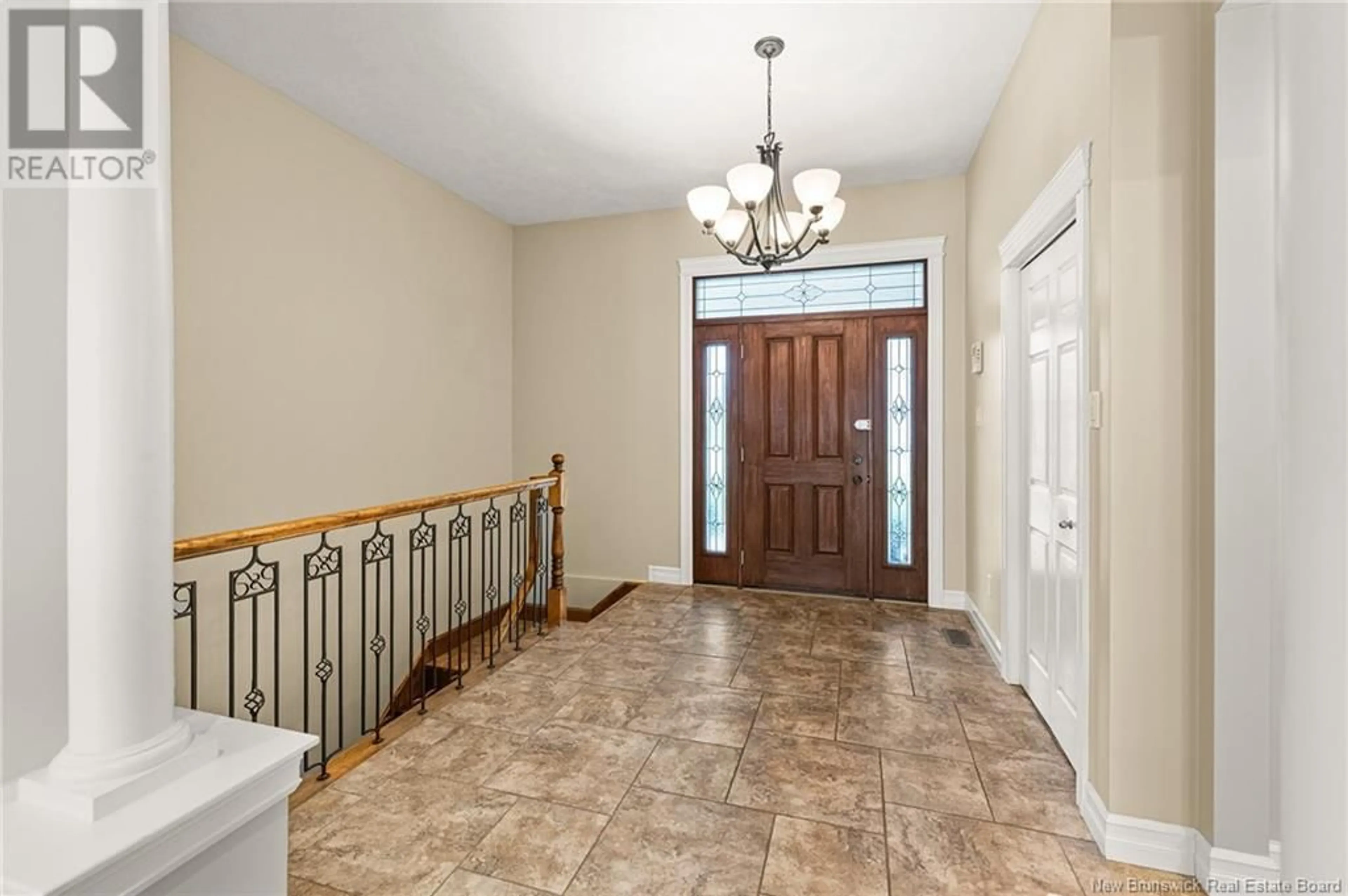 Indoor foyer for 378 LAVOIE, Dieppe New Brunswick E1A6S9