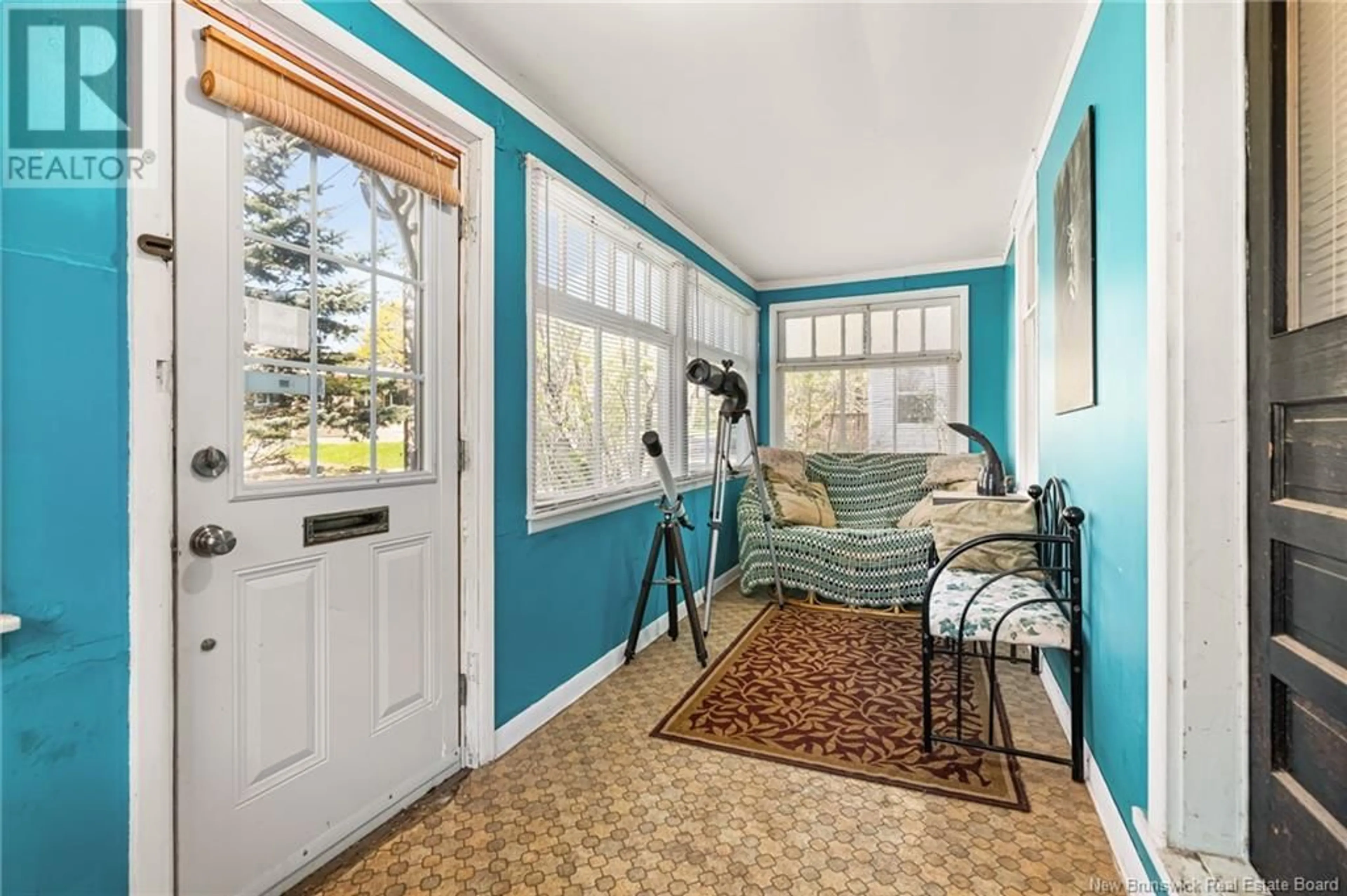 Indoor entryway for 77 SOMERSET, Moncton New Brunswick E1A3T8
