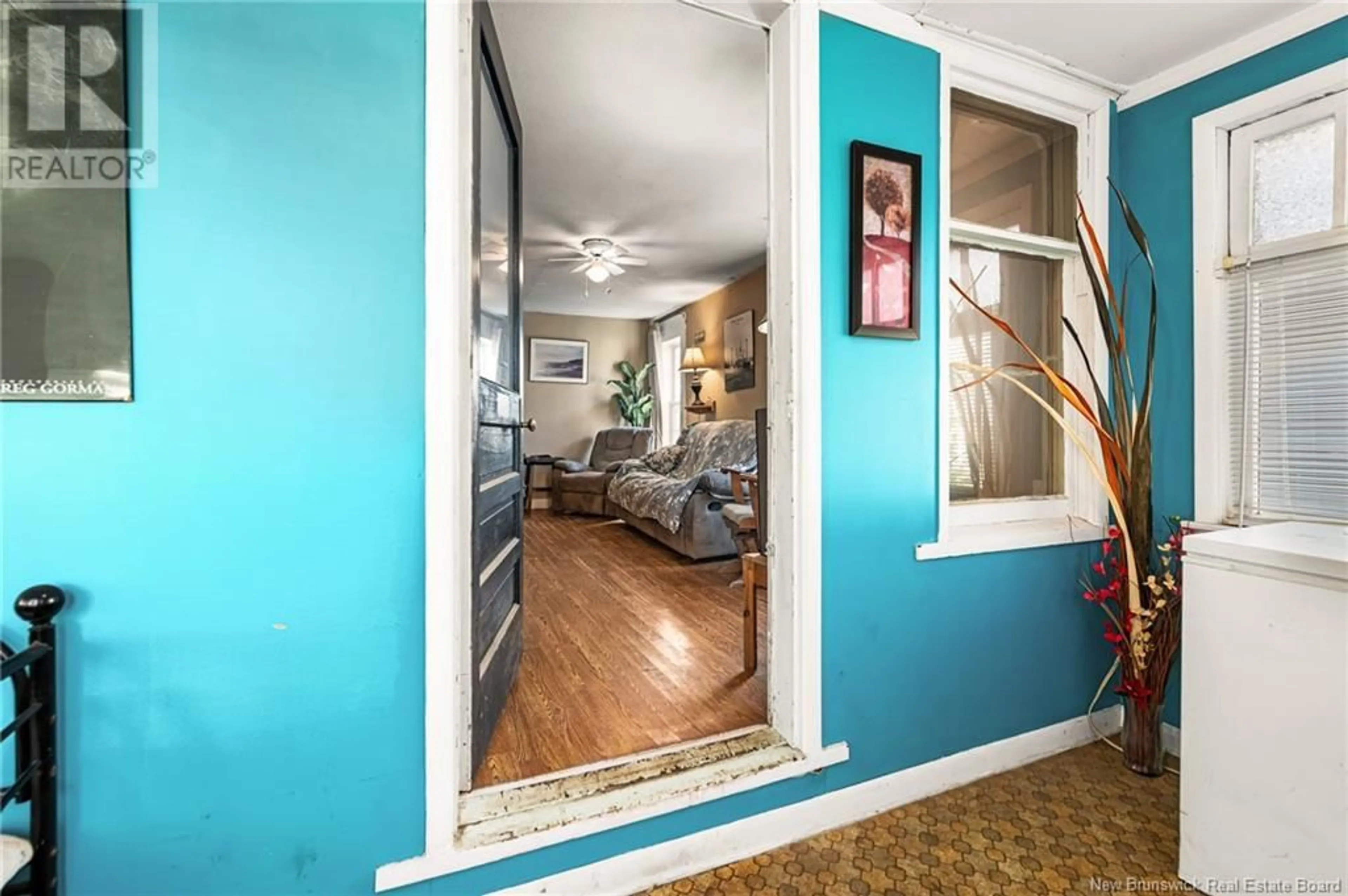 Indoor entryway for 77 SOMERSET, Moncton New Brunswick E1A3T8