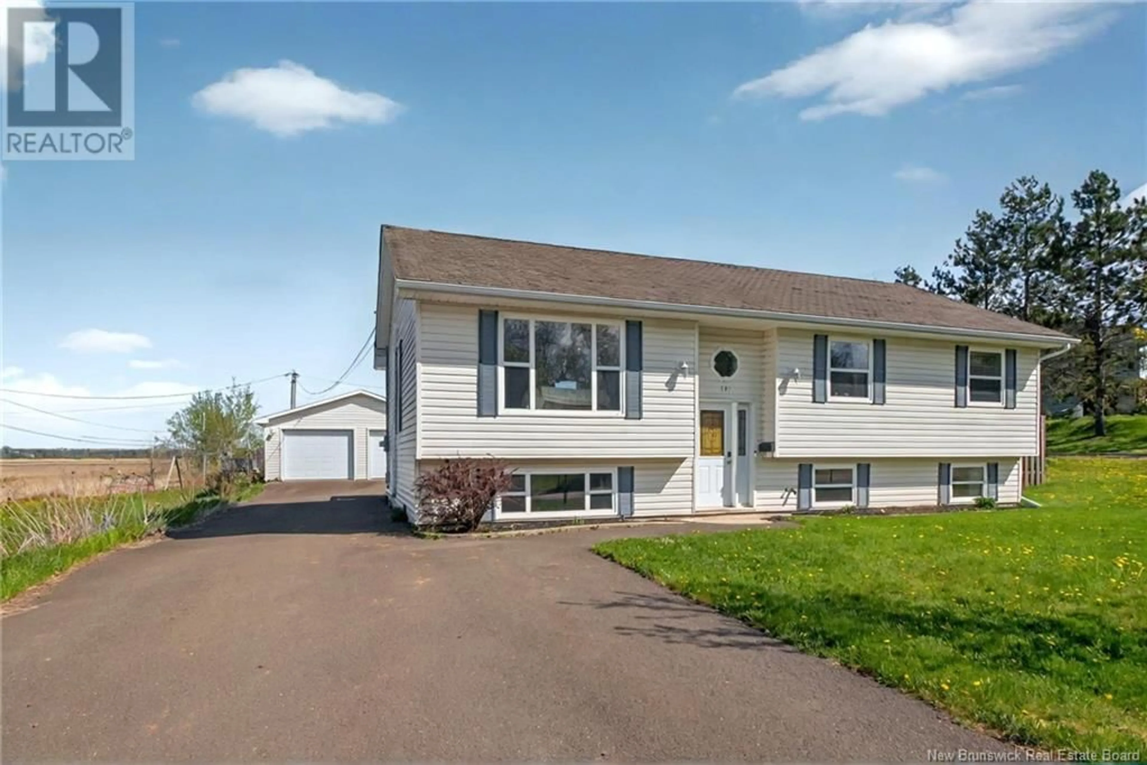 Home with vinyl exterior material, street for 121 MUNCEY DRIVE, Riverview New Brunswick E1B5T3