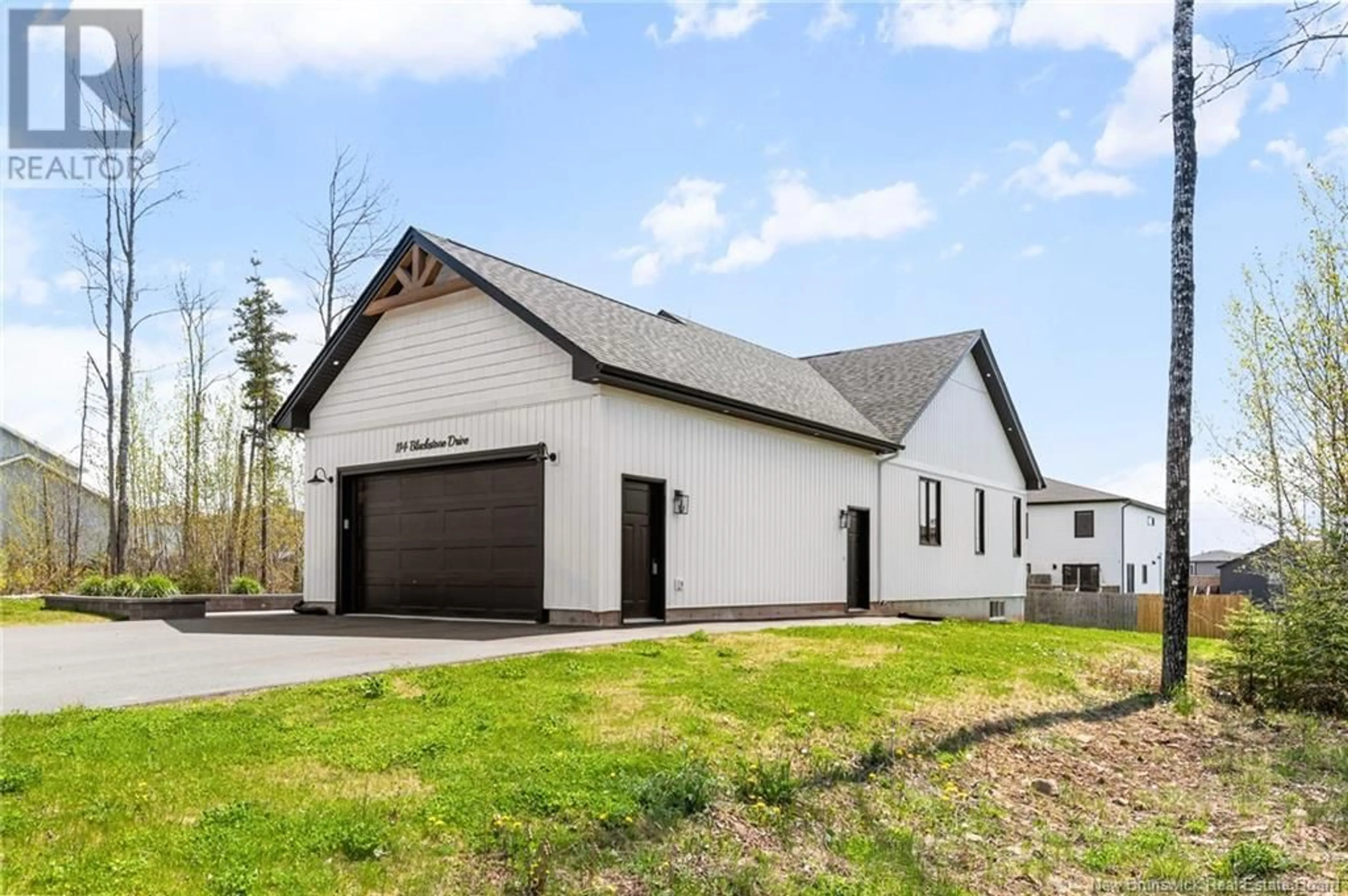Indoor garage for 114 BLACKSTONE, Moncton New Brunswick E1G0X8