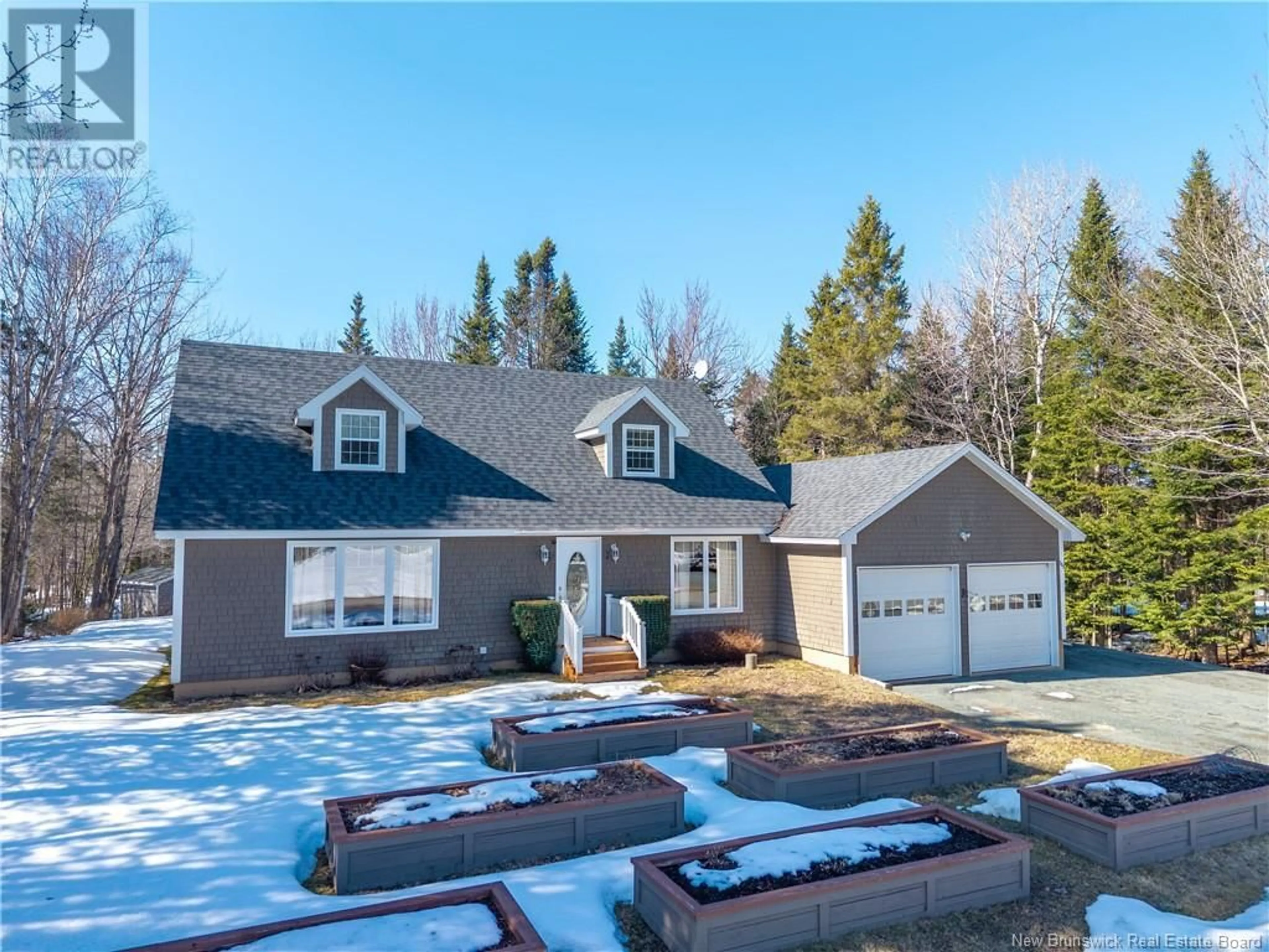 Home with vinyl exterior material, street for 195 GERALYN DRIVE, Miramichi New Brunswick E1N3T6