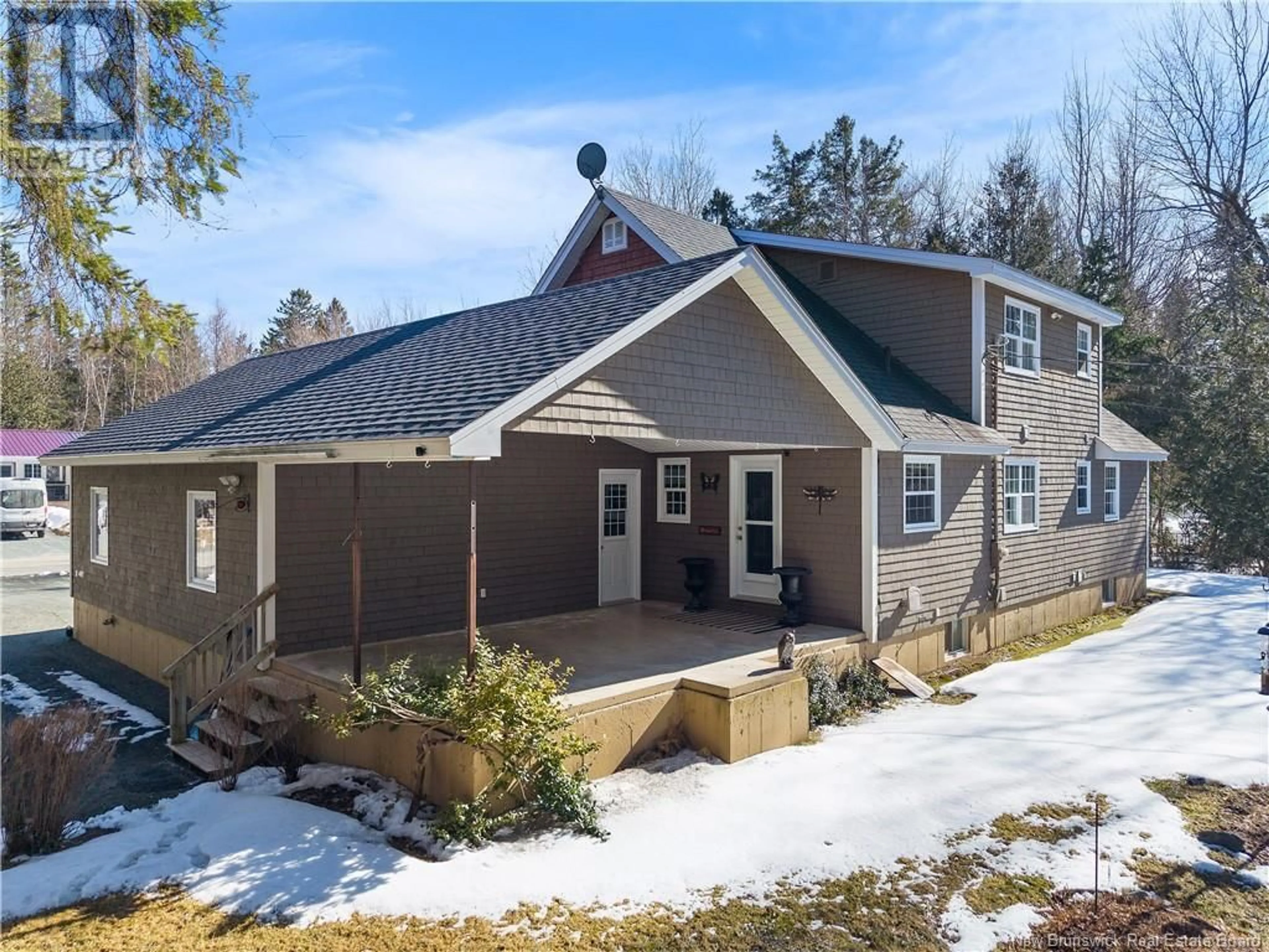 Home with vinyl exterior material, unknown for 195 GERALYN DRIVE, Miramichi New Brunswick E1N3T6