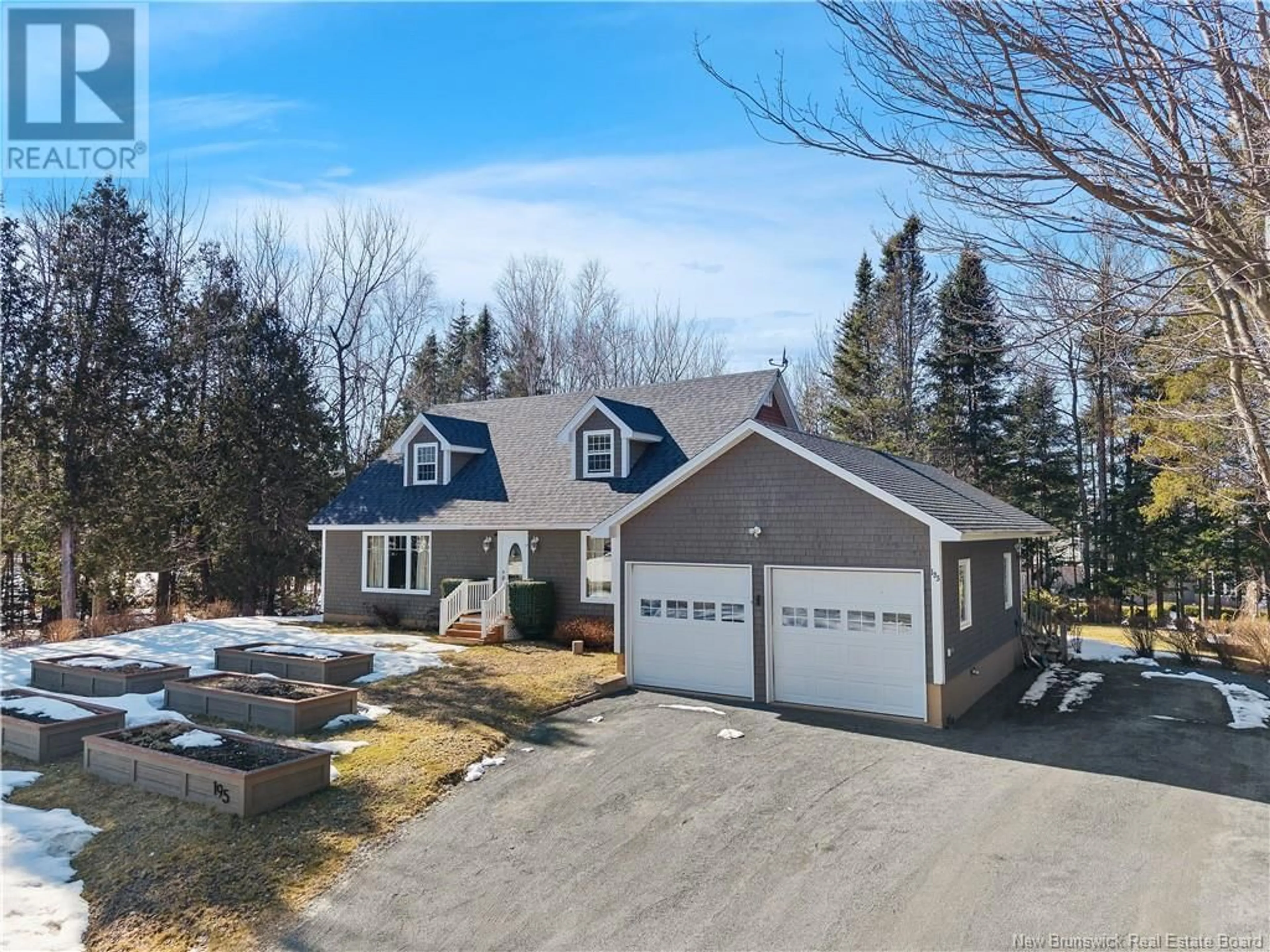 A pic from outside/outdoor area/front of a property/back of a property/a pic from drone, street for 195 GERALYN DRIVE, Miramichi New Brunswick E1N3T6