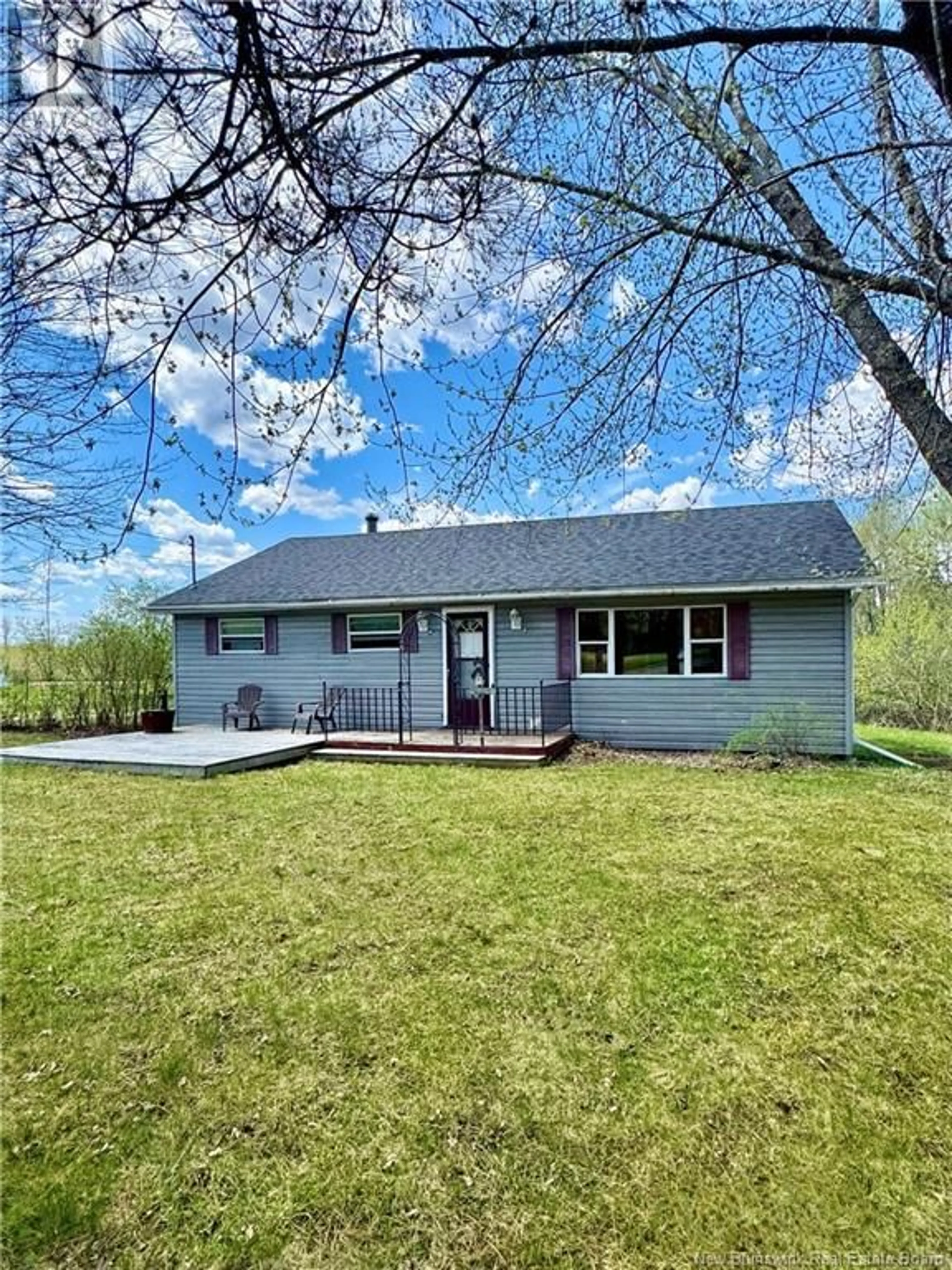 Home with vinyl exterior material, unknown for 7 CRAIGVILLE ROAD, Miramichi New Brunswick E1N5W2