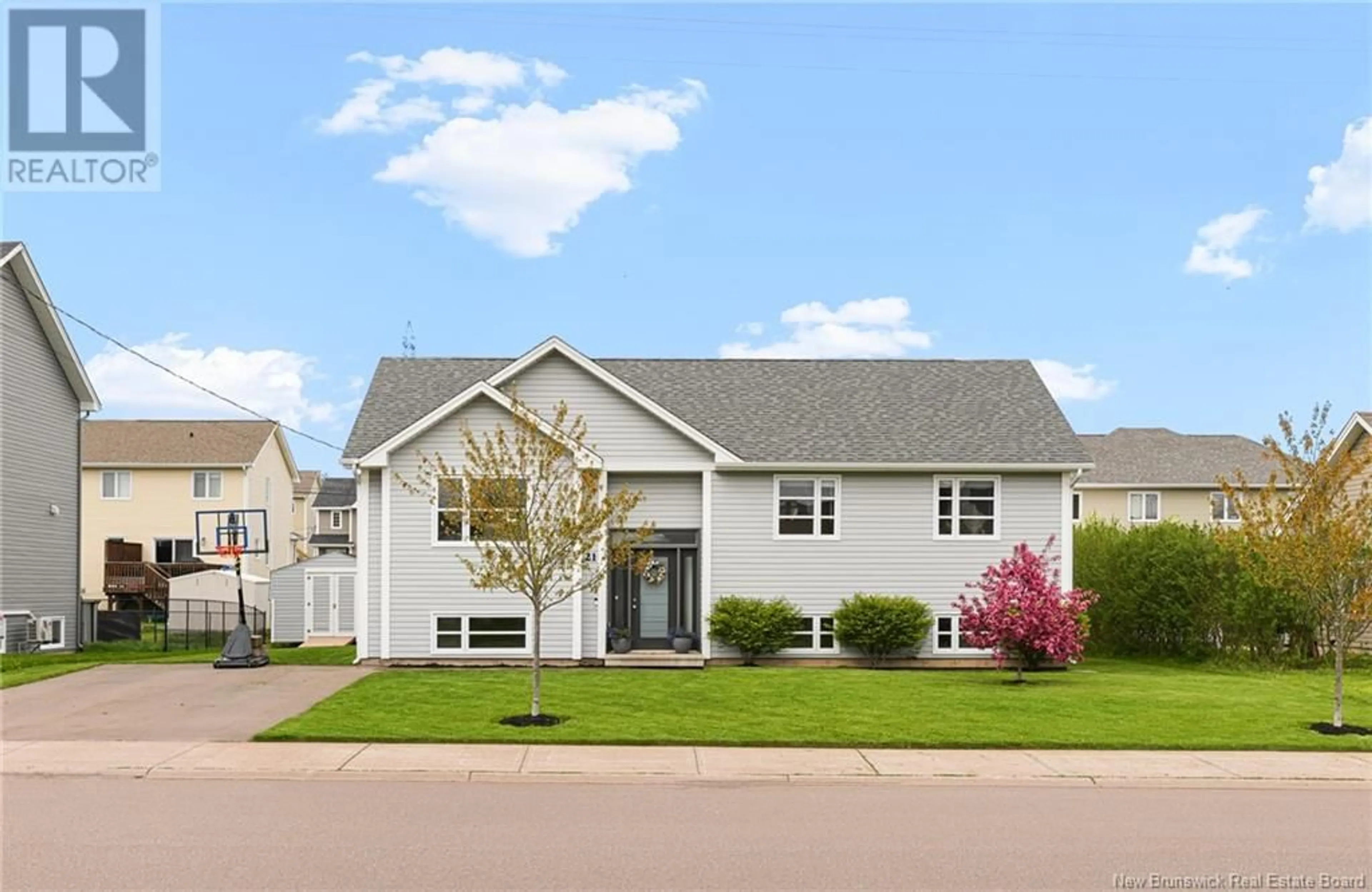Home with vinyl exterior material, street for 21 PEBBLE CREEK WAY, Moncton New Brunswick E1E0C7