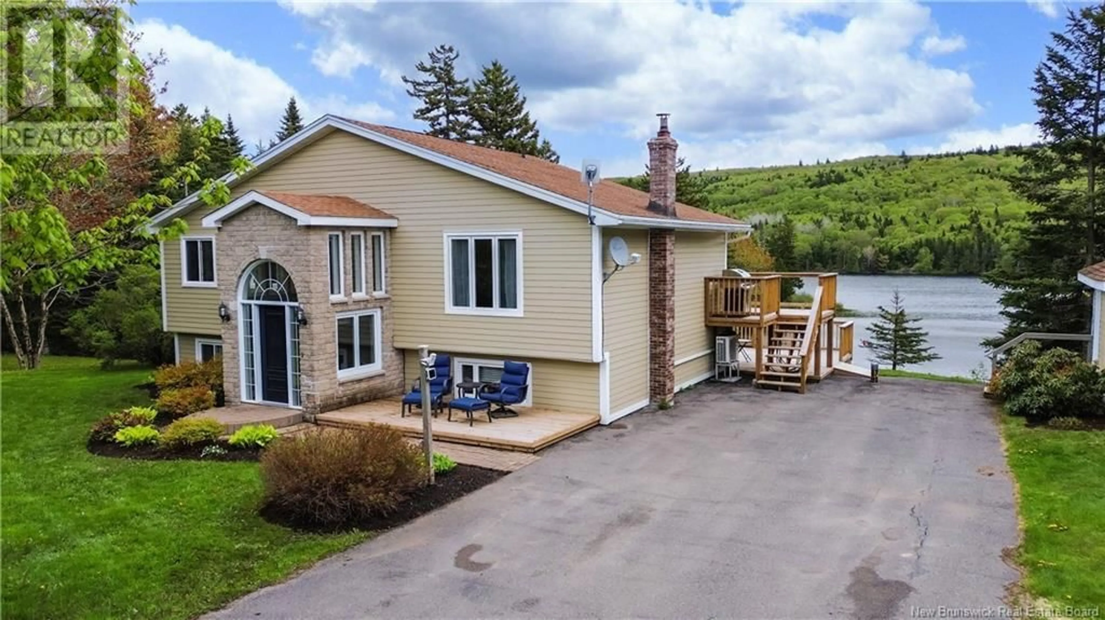 A pic from outside/outdoor area/front of a property/back of a property/a pic from drone, unknown for 39 ERIN DRIVE, Baxters Corner New Brunswick E2S2L9