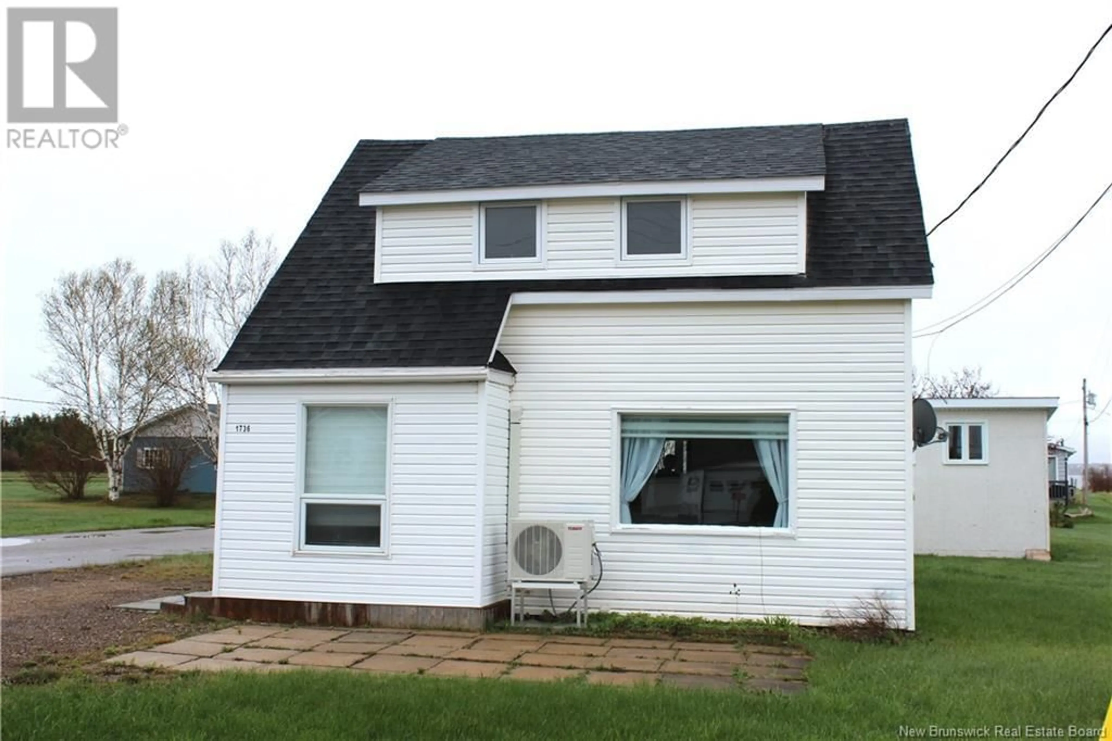 Home with vinyl exterior material, street for 1736 CHATILLON, Maisonnette New Brunswick E8N1X3