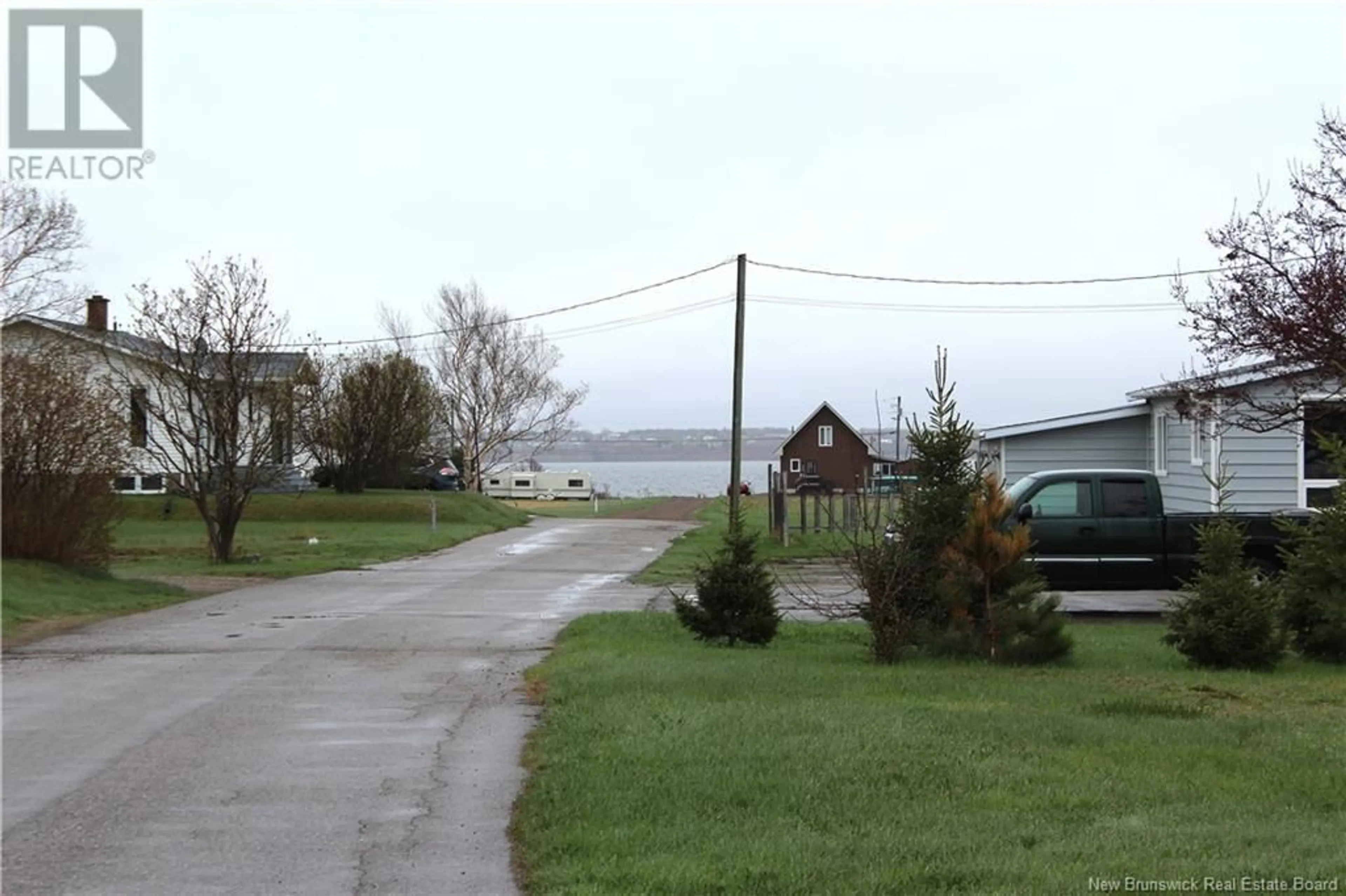 Unknown for 1736 CHATILLON, Maisonnette New Brunswick E8N1X3