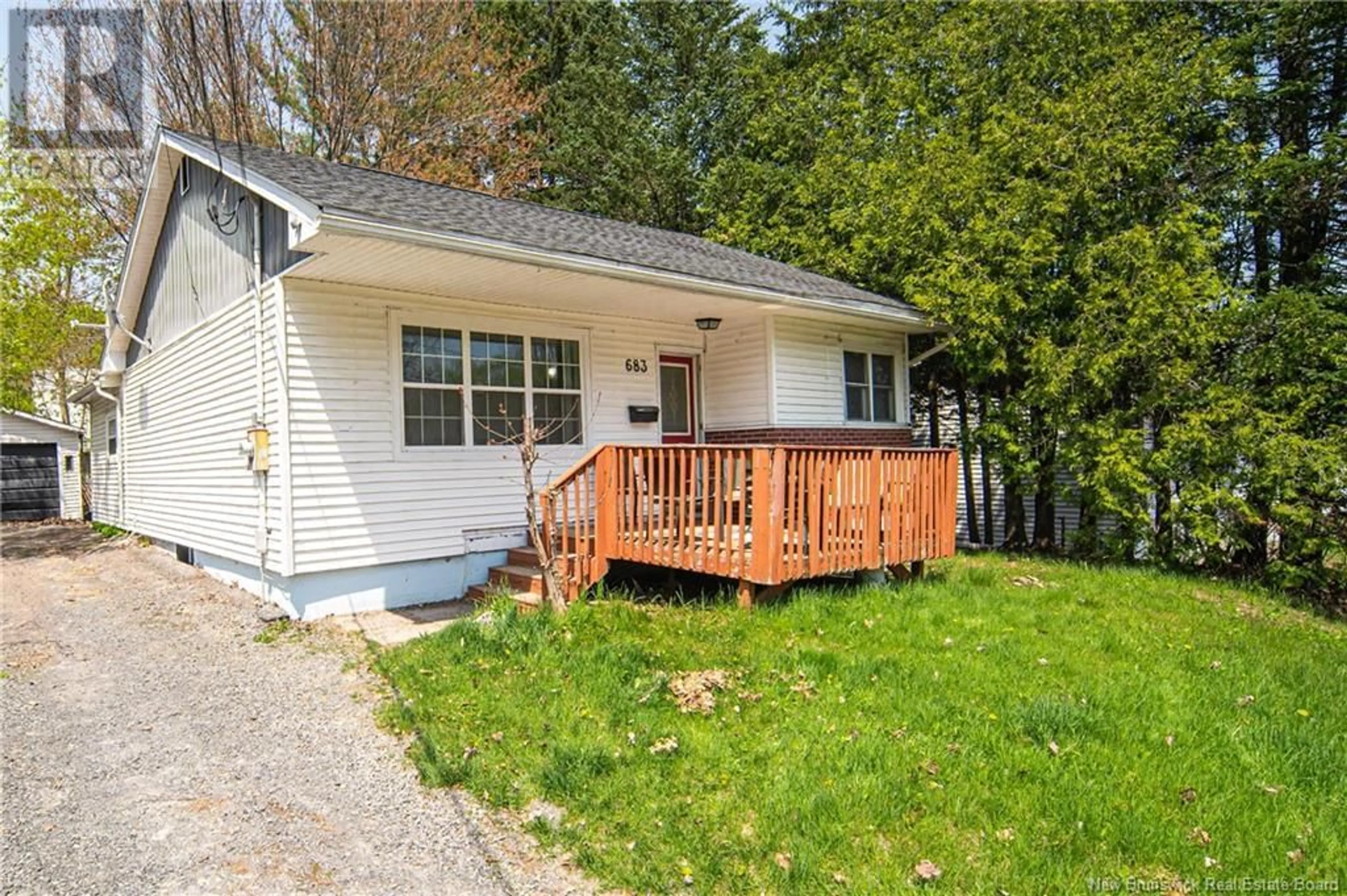 Home with vinyl exterior material, street for 683 KITCHEN STREET, Fredericton New Brunswick E3B3Z6